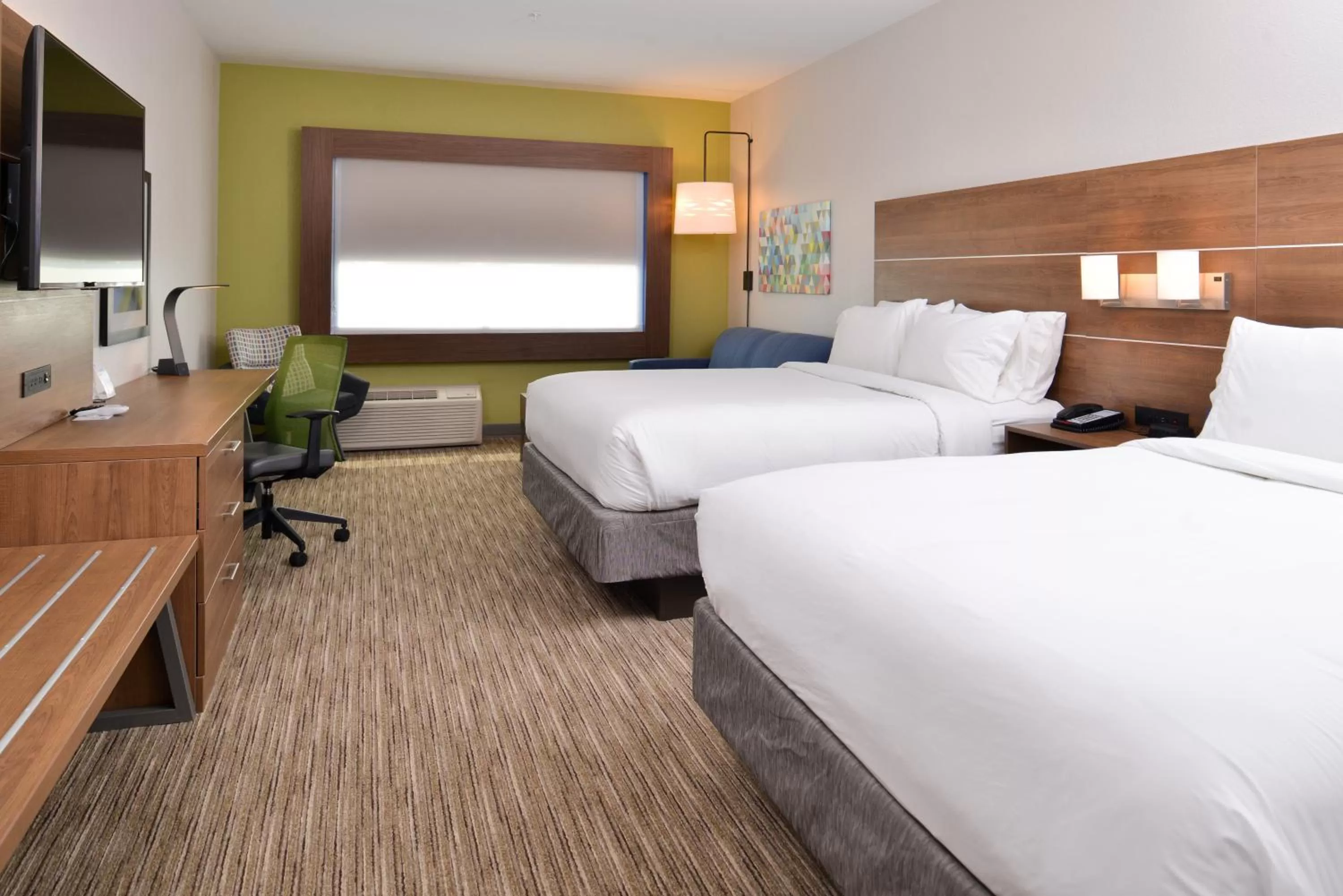 Photo of the whole room, Bed in Holiday Inn Express - Early by IHG