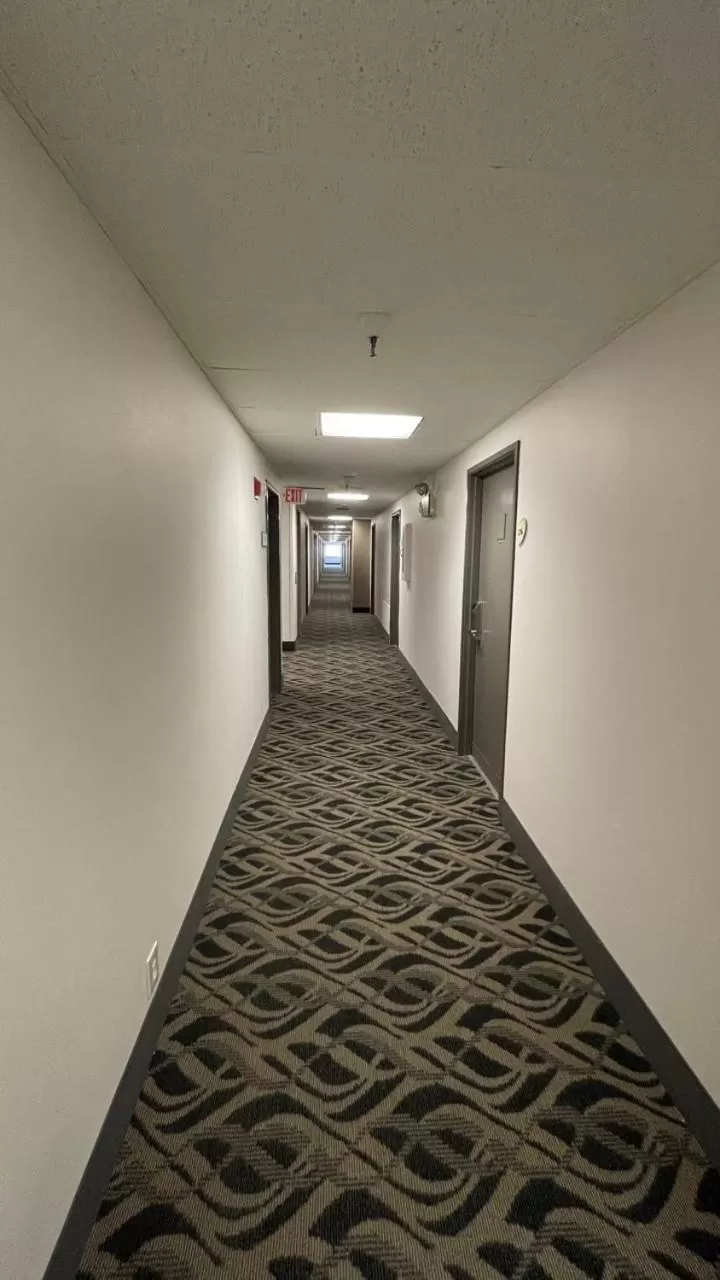 Facade/entrance in La Quinta Inn and Suites by Wyndham Cincinnati North