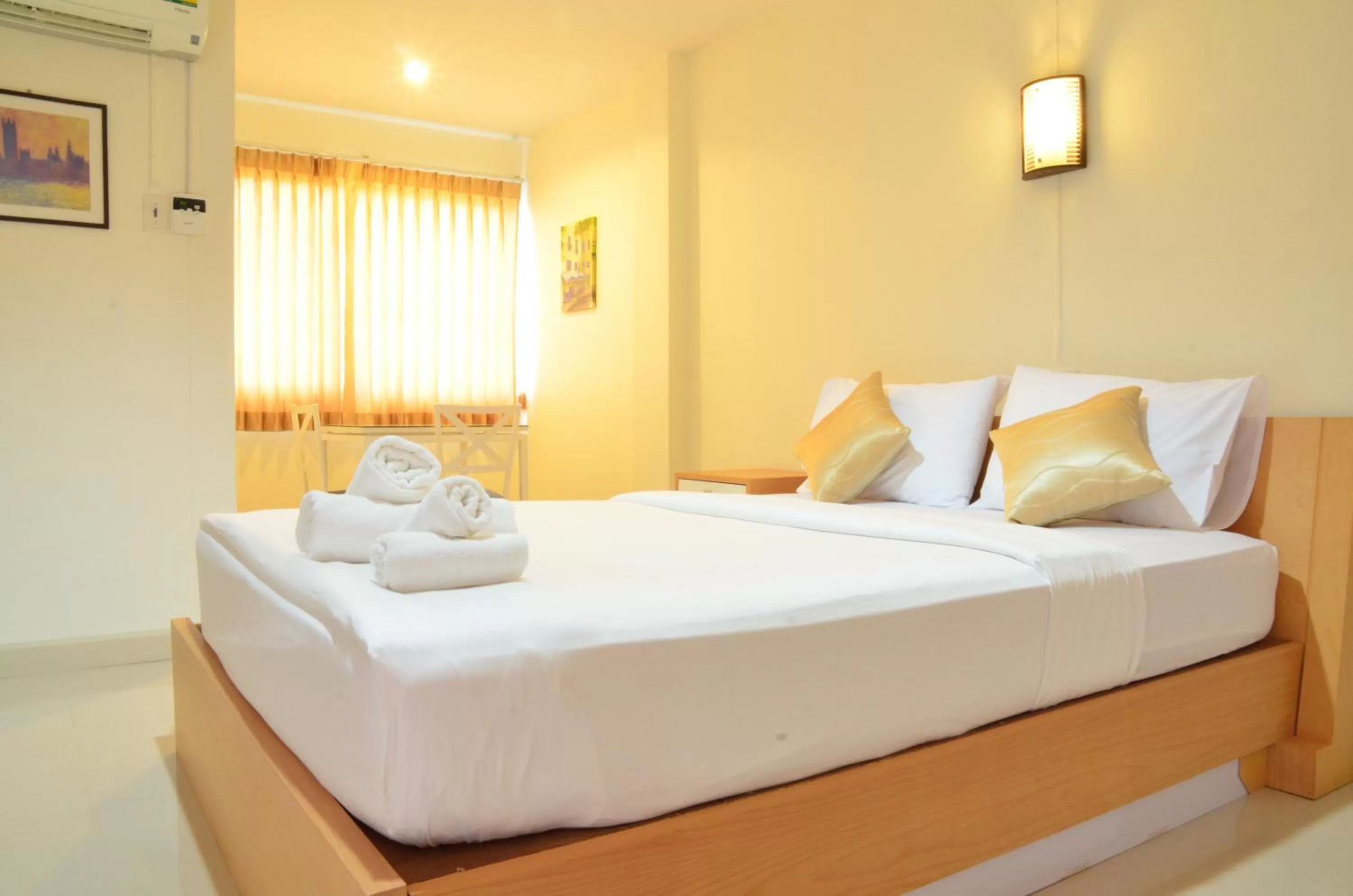 Bedroom, Bed in Baan Sanpoom