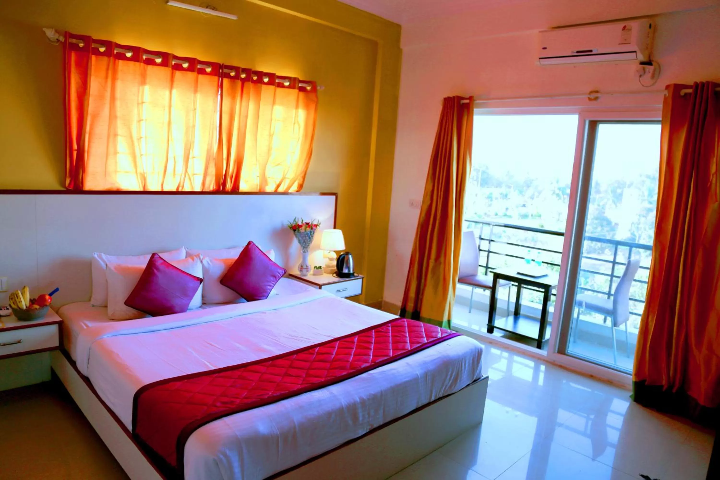 Bed in Airport Gateway Hotel