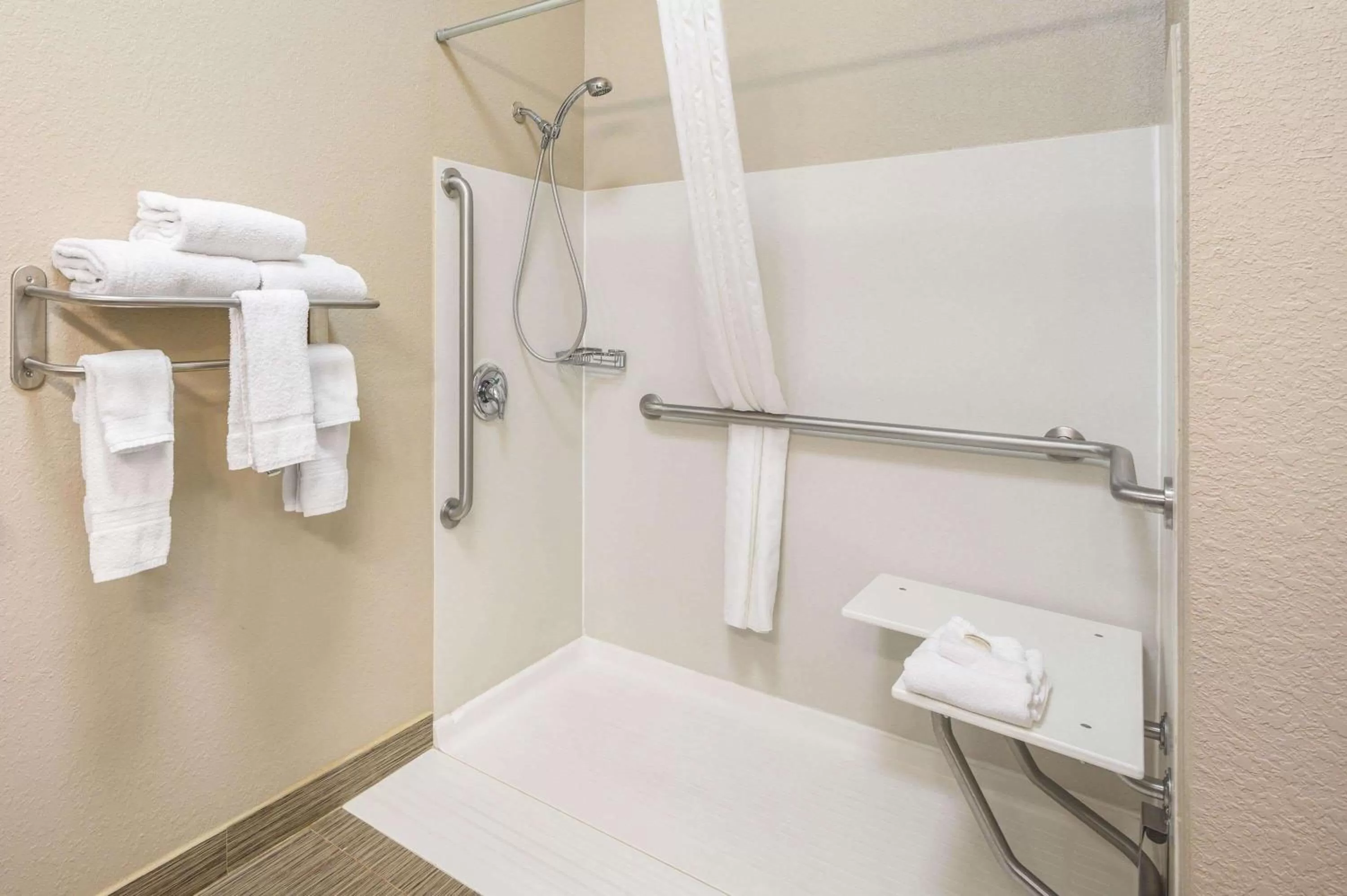 Shower in La Quinta Inn & Suites Casino and Bar by Wyndham Glendive
