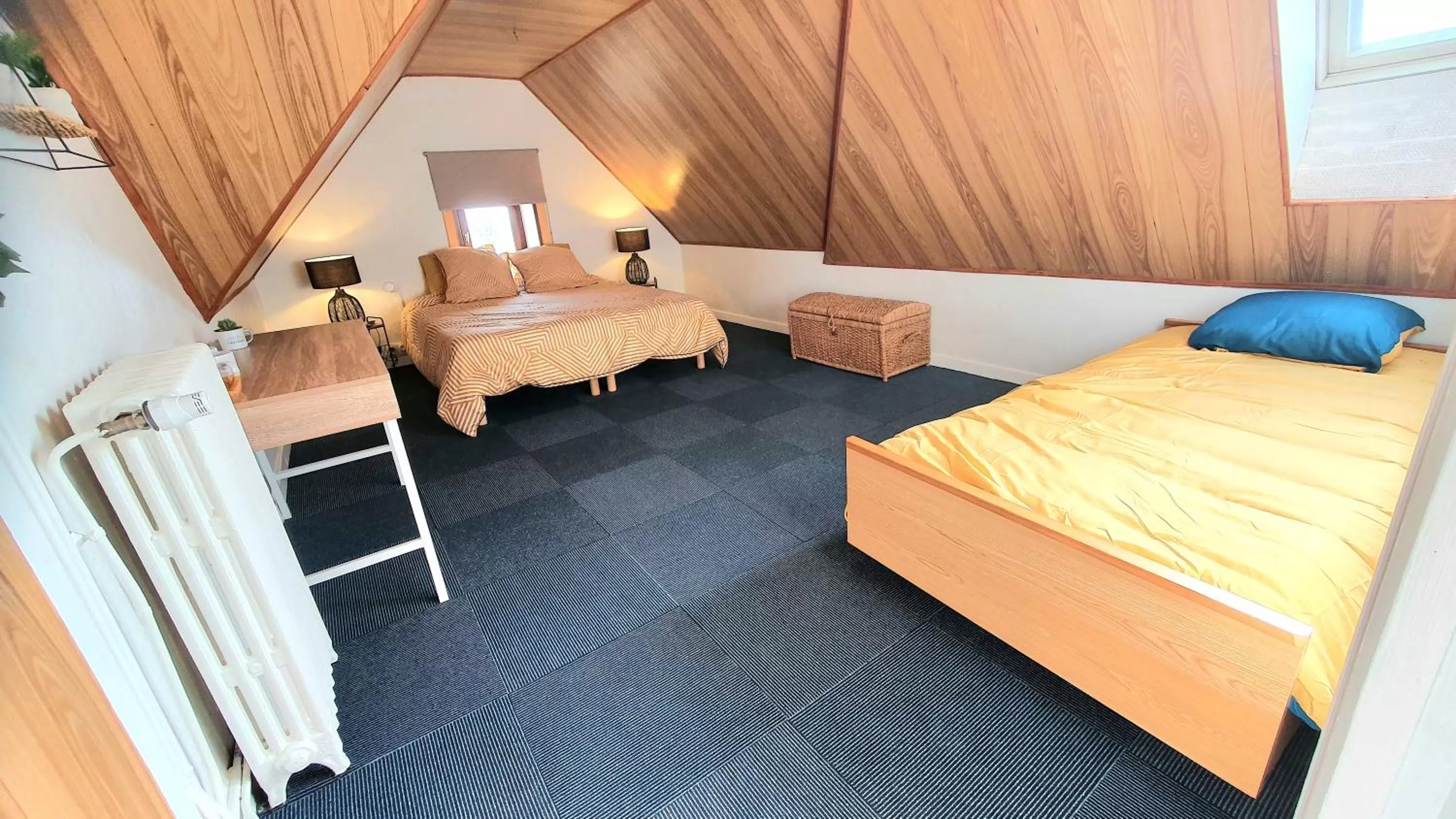 Triple Room with Private Bathroom in La Maison de la Côte des Légendes