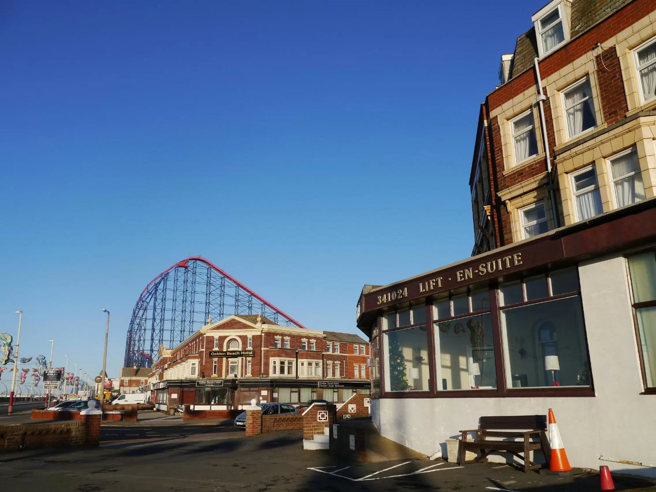 Facade/entrance, Property Building in The Colwyn Hotel - near Pleasure Beach