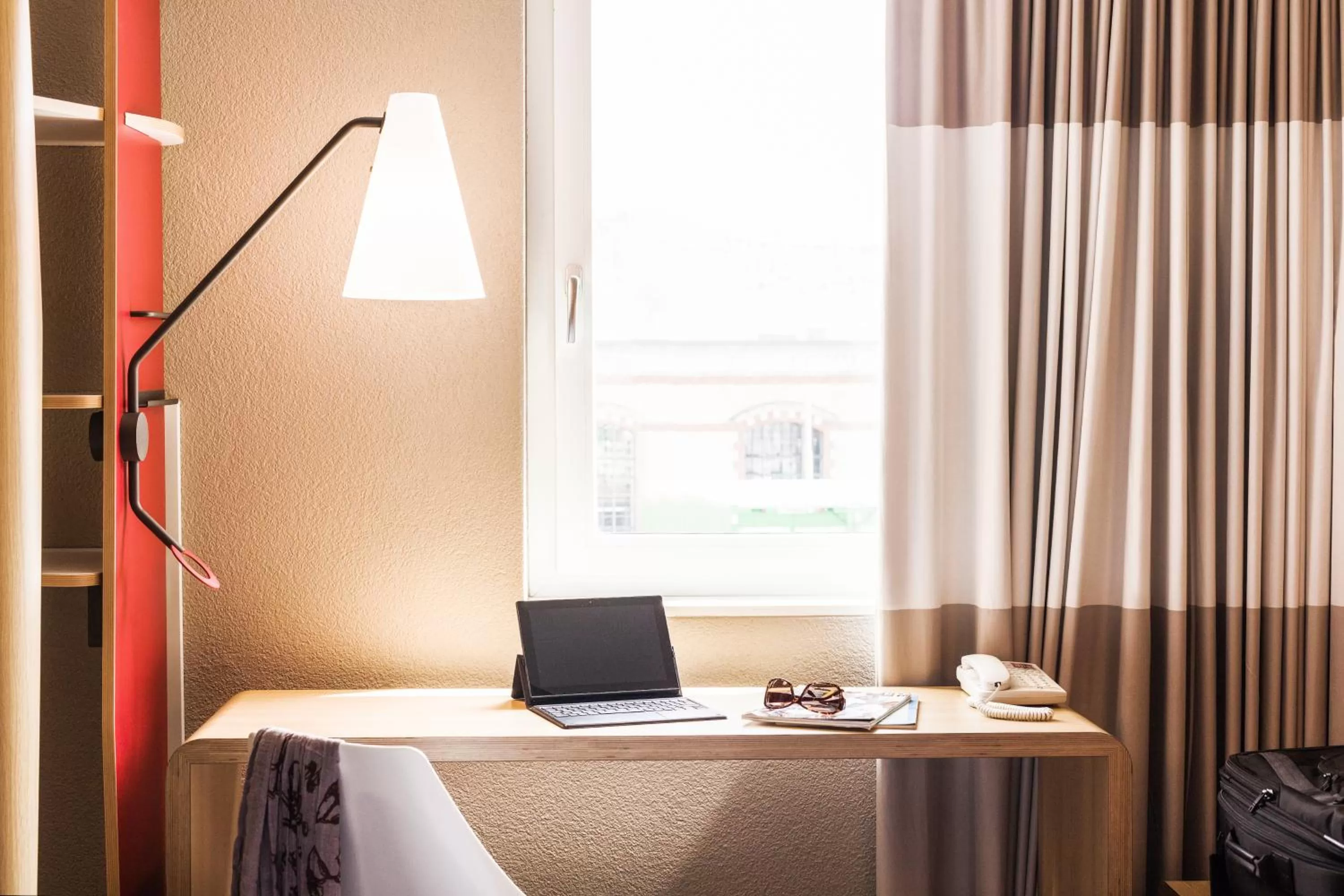 Bedroom, Bed in ibis Winterthur City