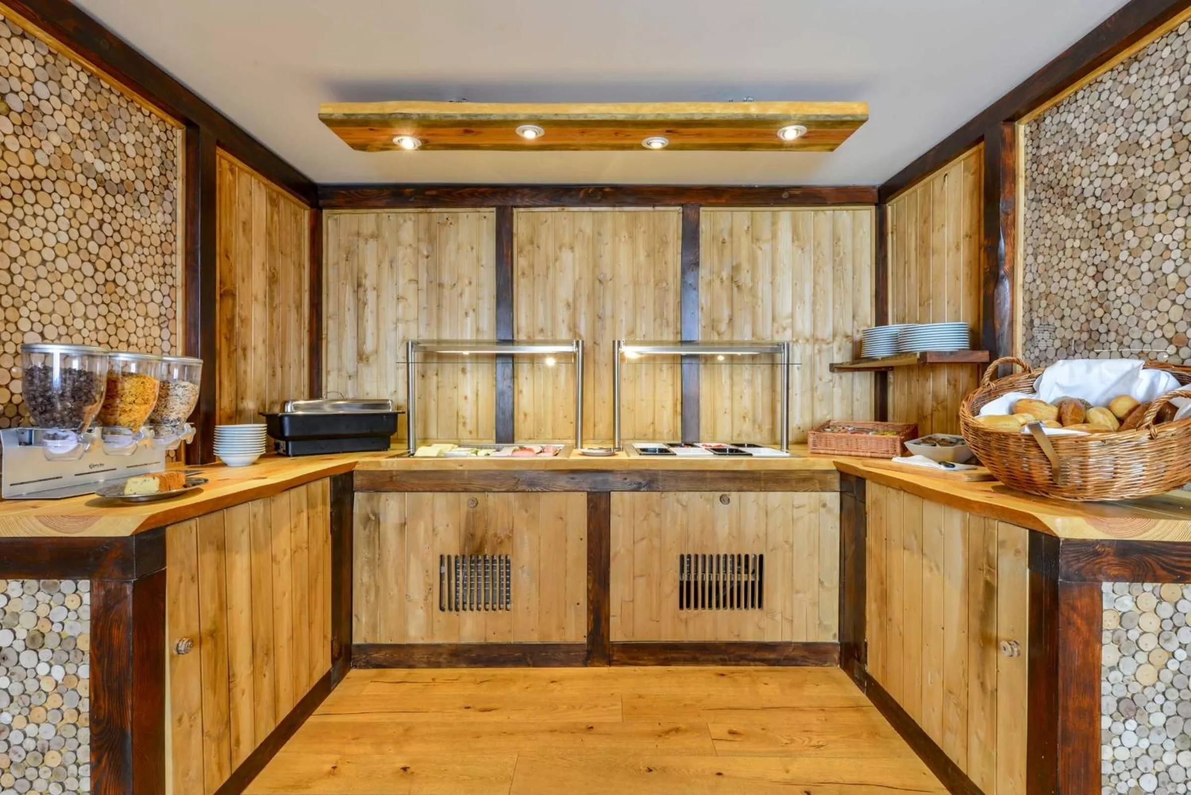 Buffet breakfast in Hotel Gasthof Krone