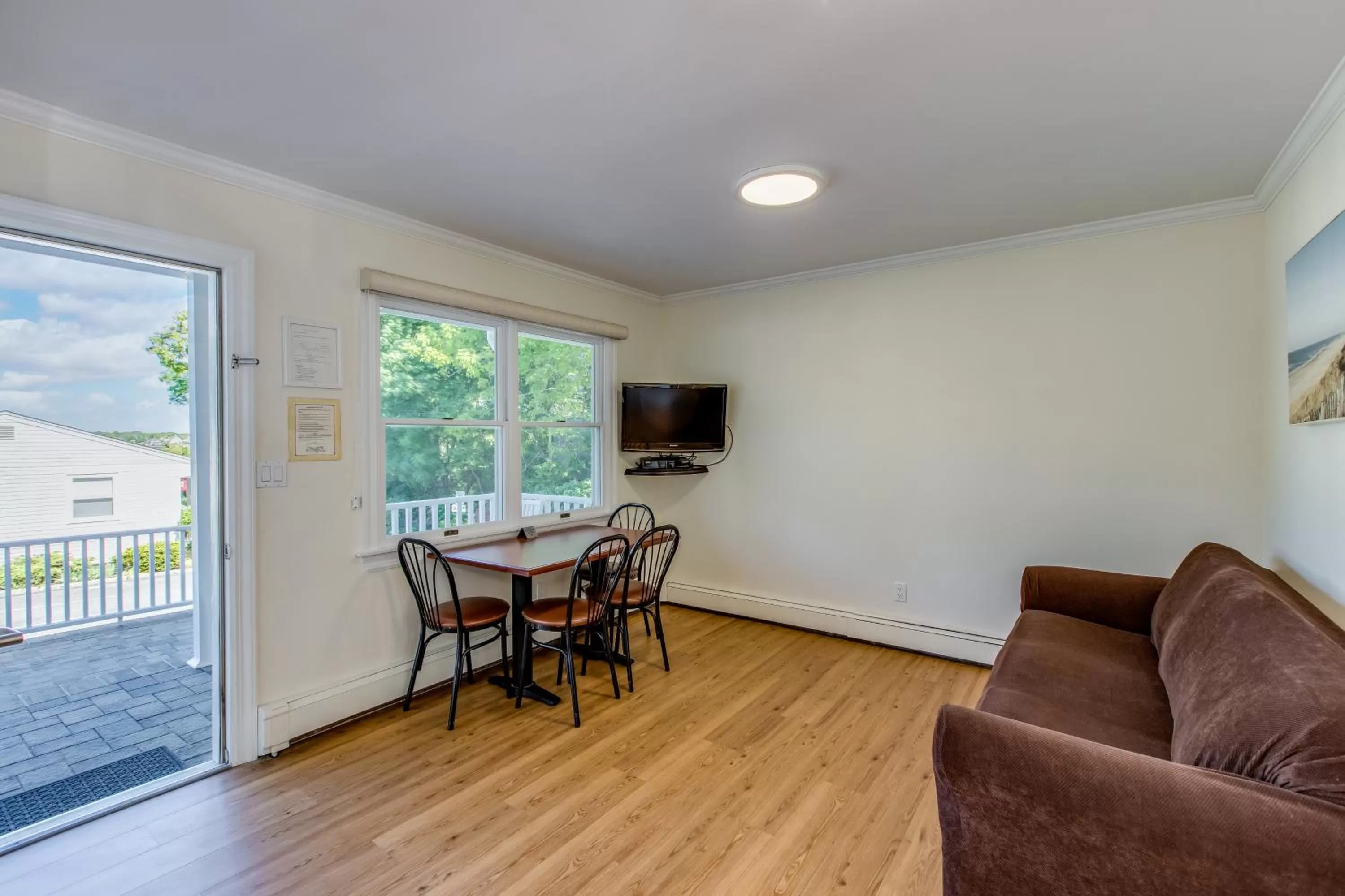 Colonial Shores Resort