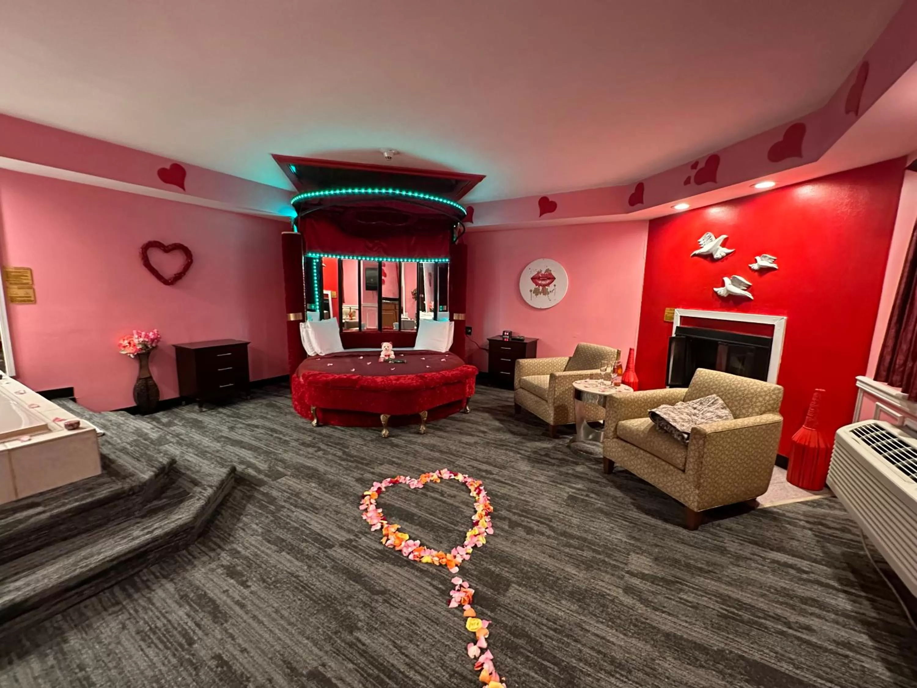 Living room in Inn of the Dove Harrisburg-Hershey Romantic Suites