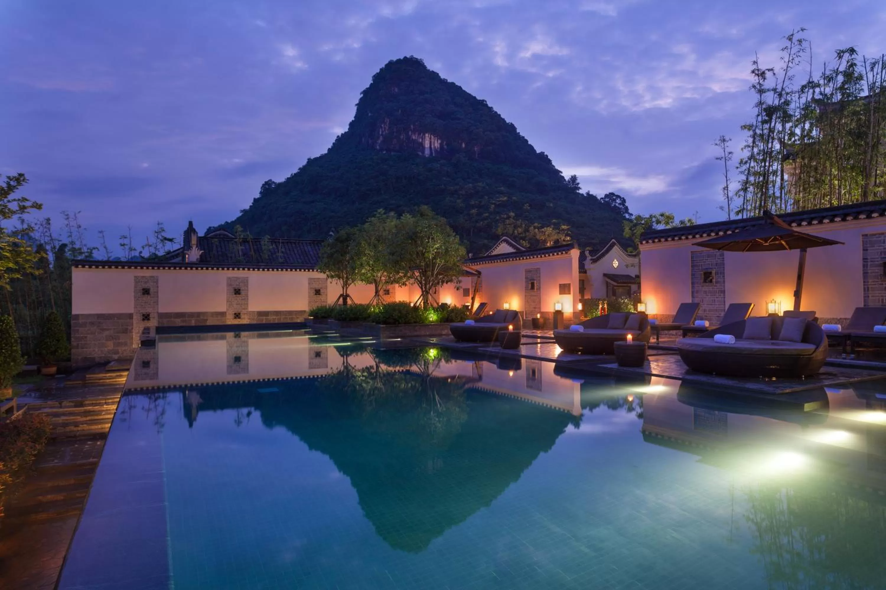 Swimming pool in Banyan Tree Yangshuo
