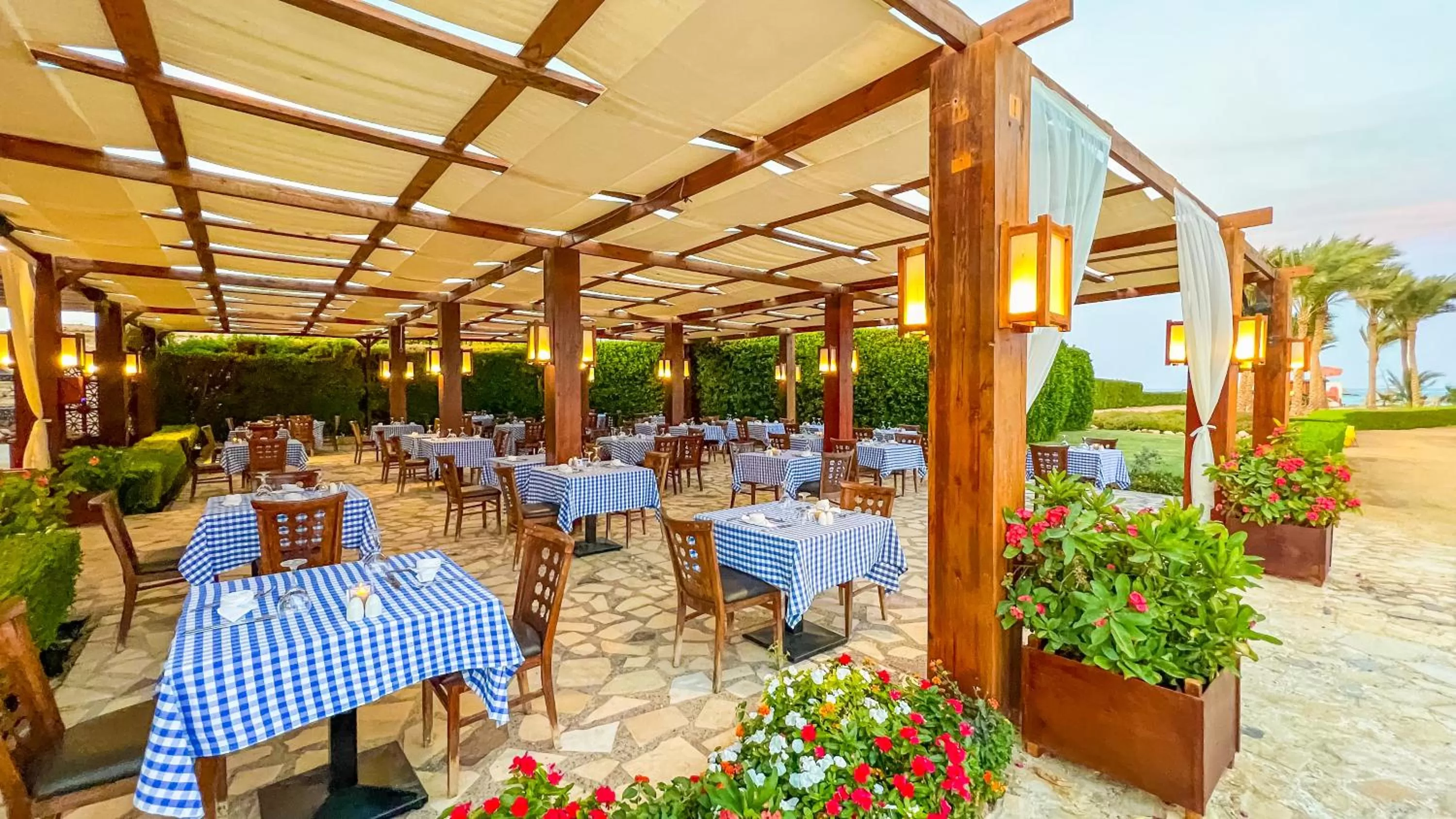 Restaurant/places to eat in Gemma Resort