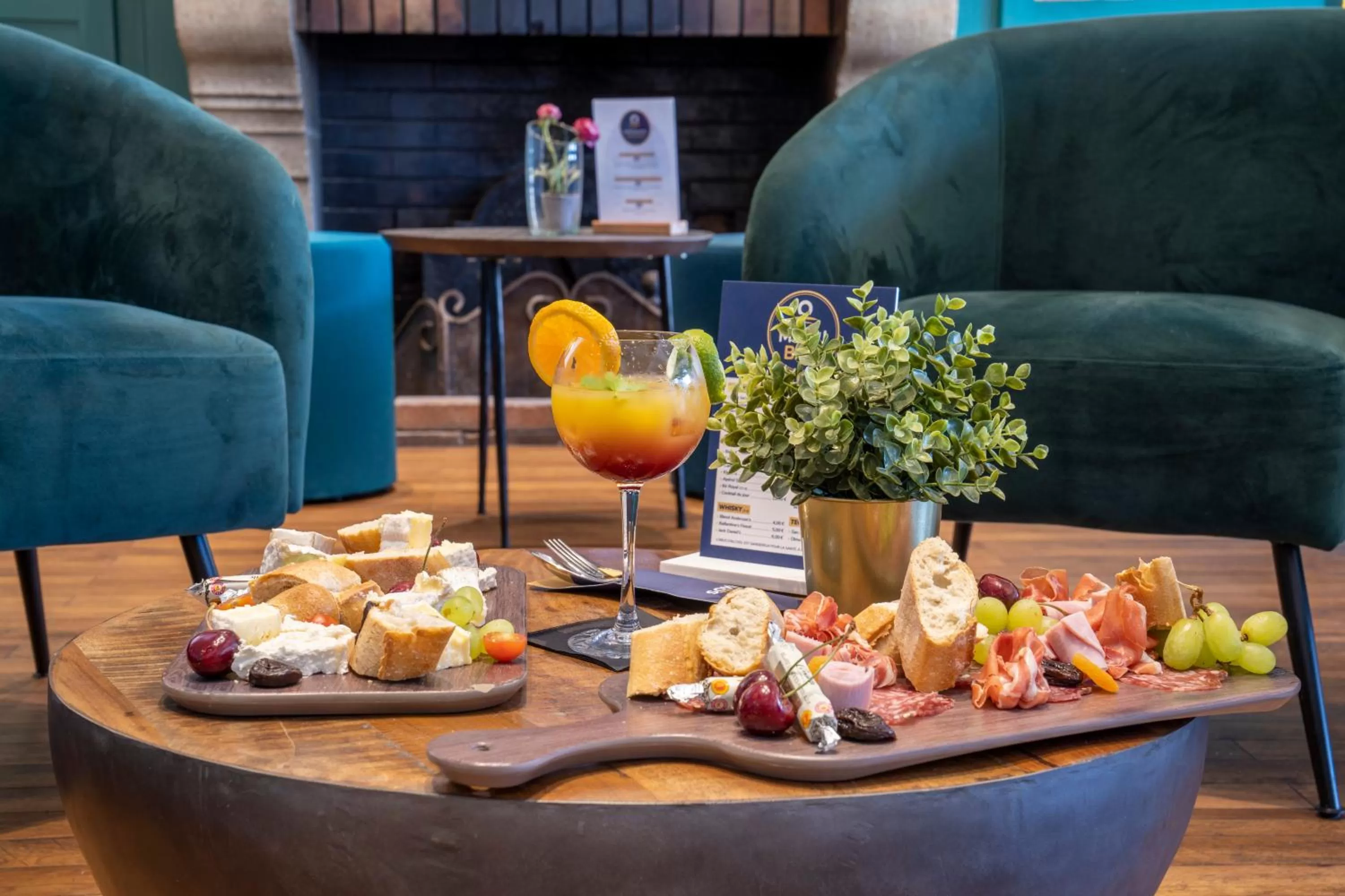 Lounge or bar in SOWELL HOTELS Le Beach