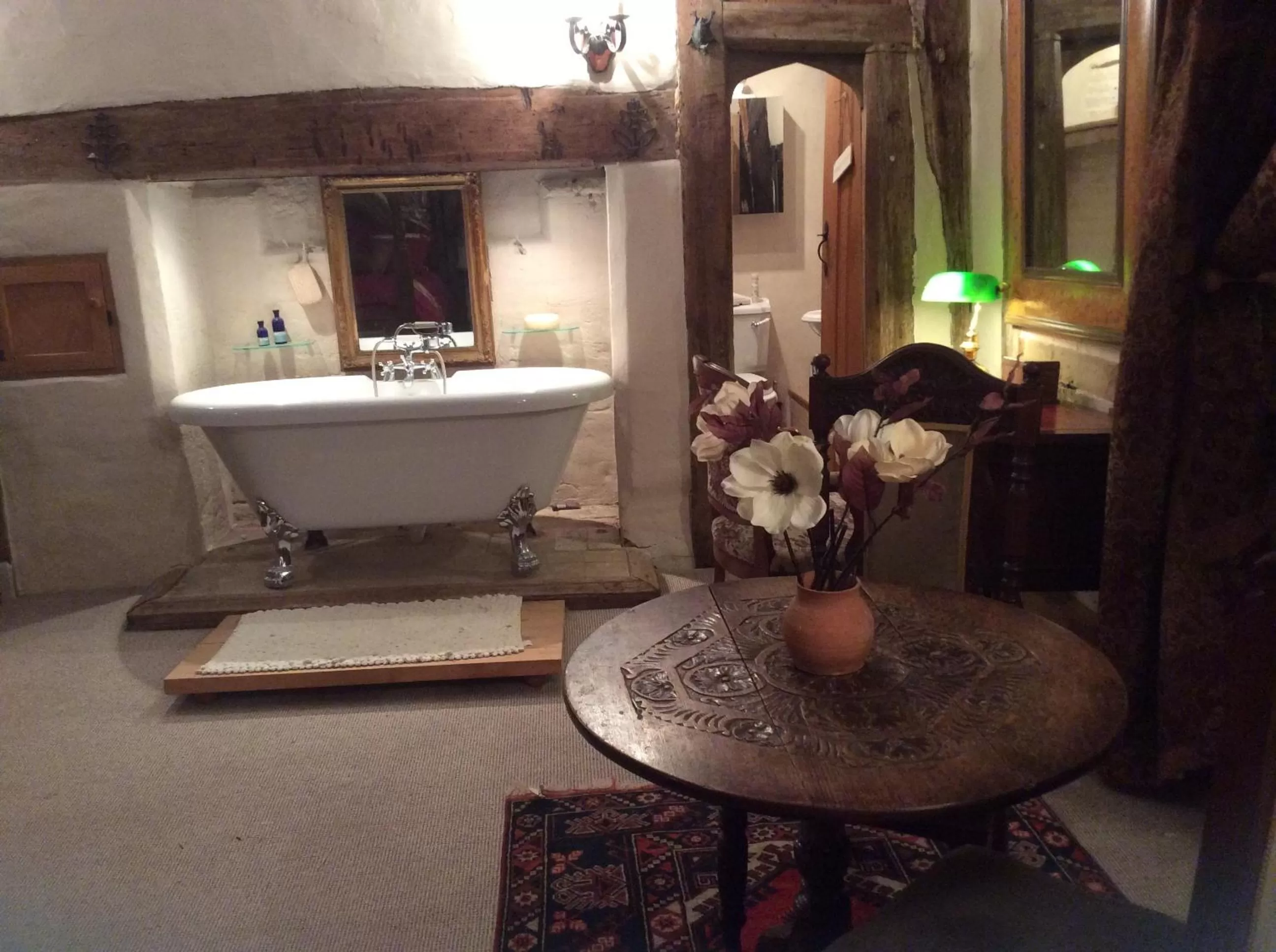 Hot Tub in Valley Farmhouse, Westhall