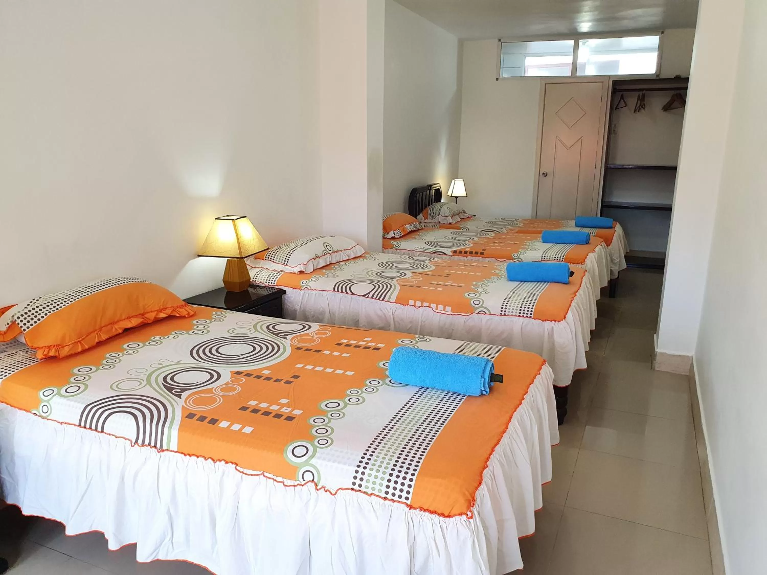 Staff, Bed in Hostal Cerro Azul
