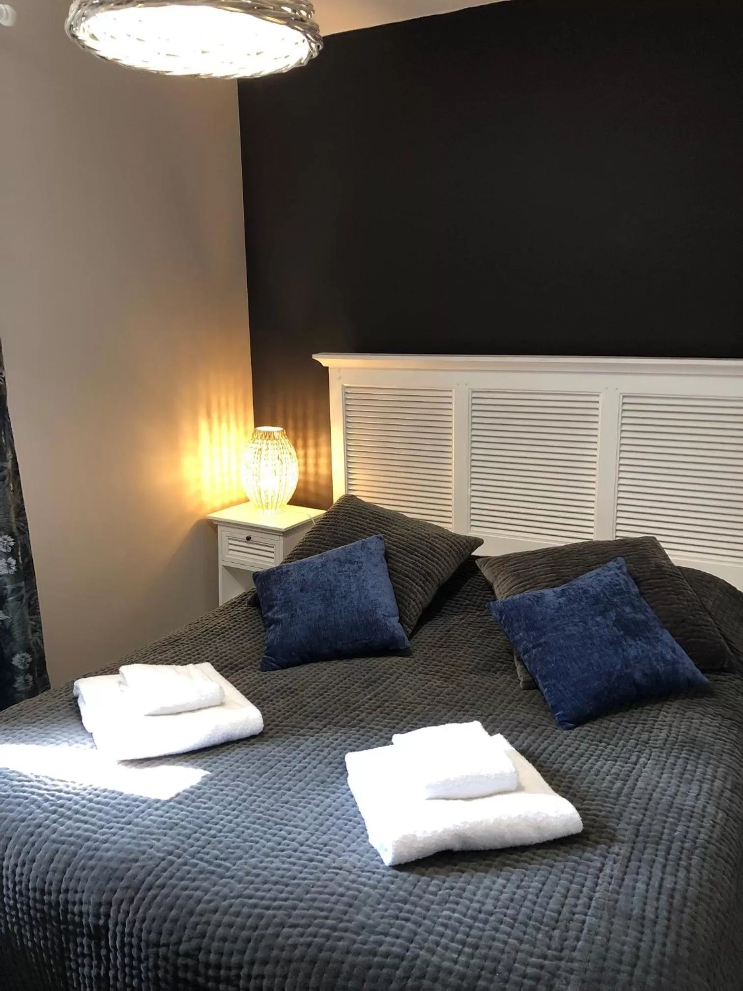 Bedroom, Bed in Les Villas du Domaine de Suzel