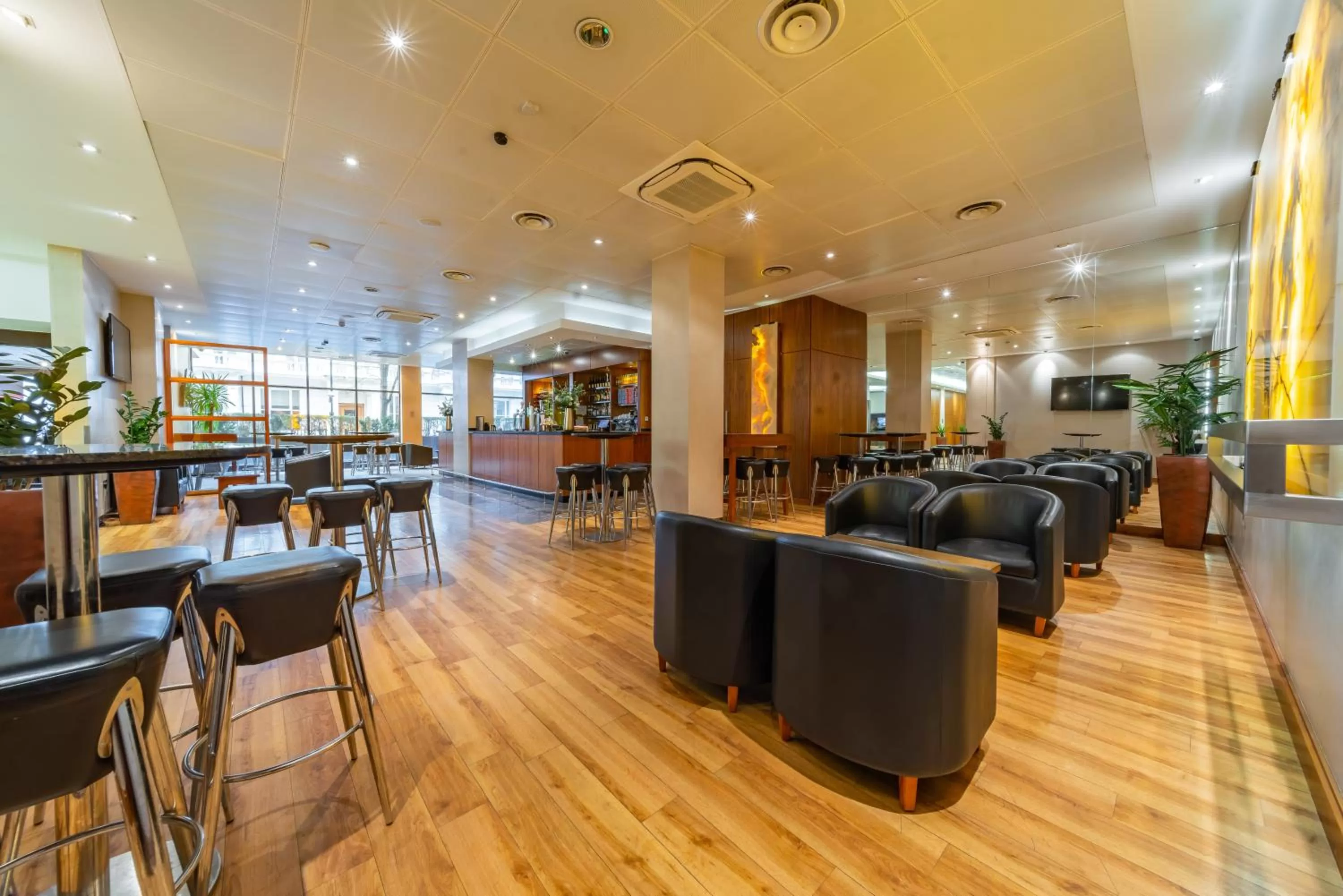 Living room in Central Park Hotel