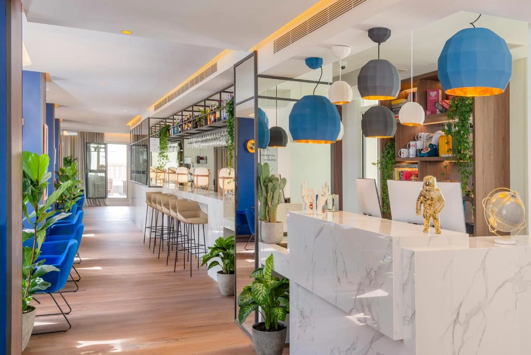 Lobby or reception in INNSIDE by Meliá Madrid Gran Vía