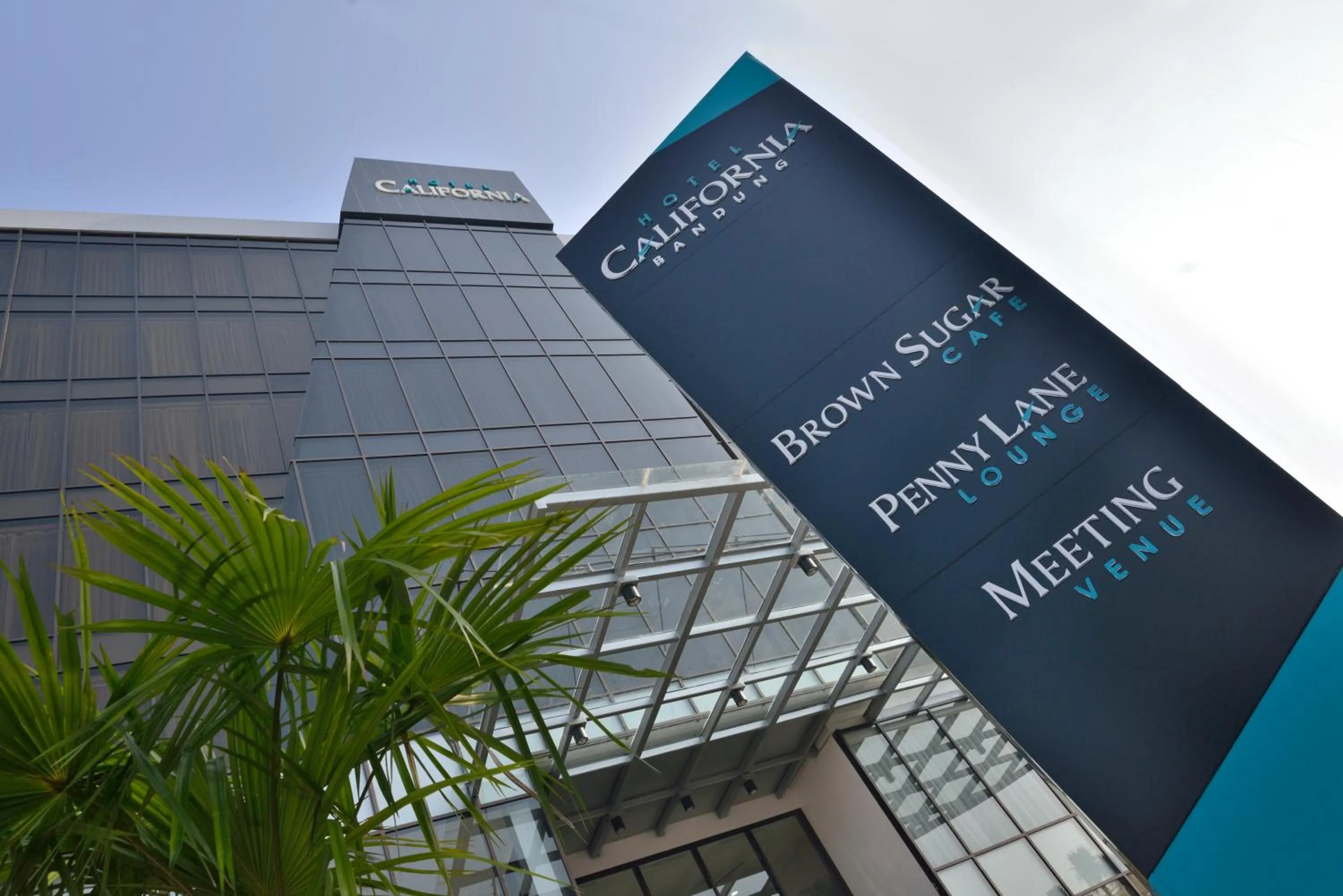 Facade/entrance in Hotel California Bandung