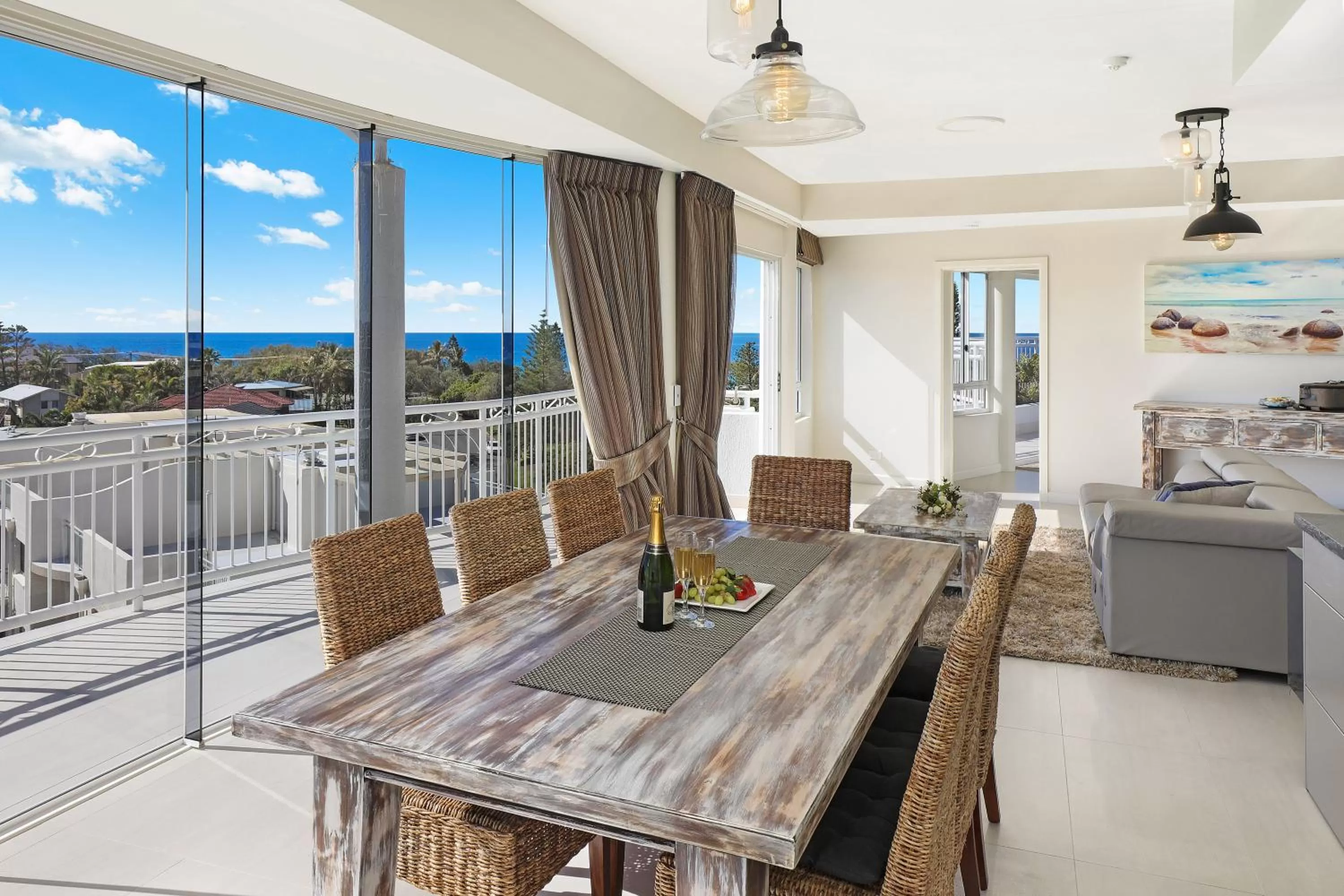Dining area in Beachside Resort Kawana Waters