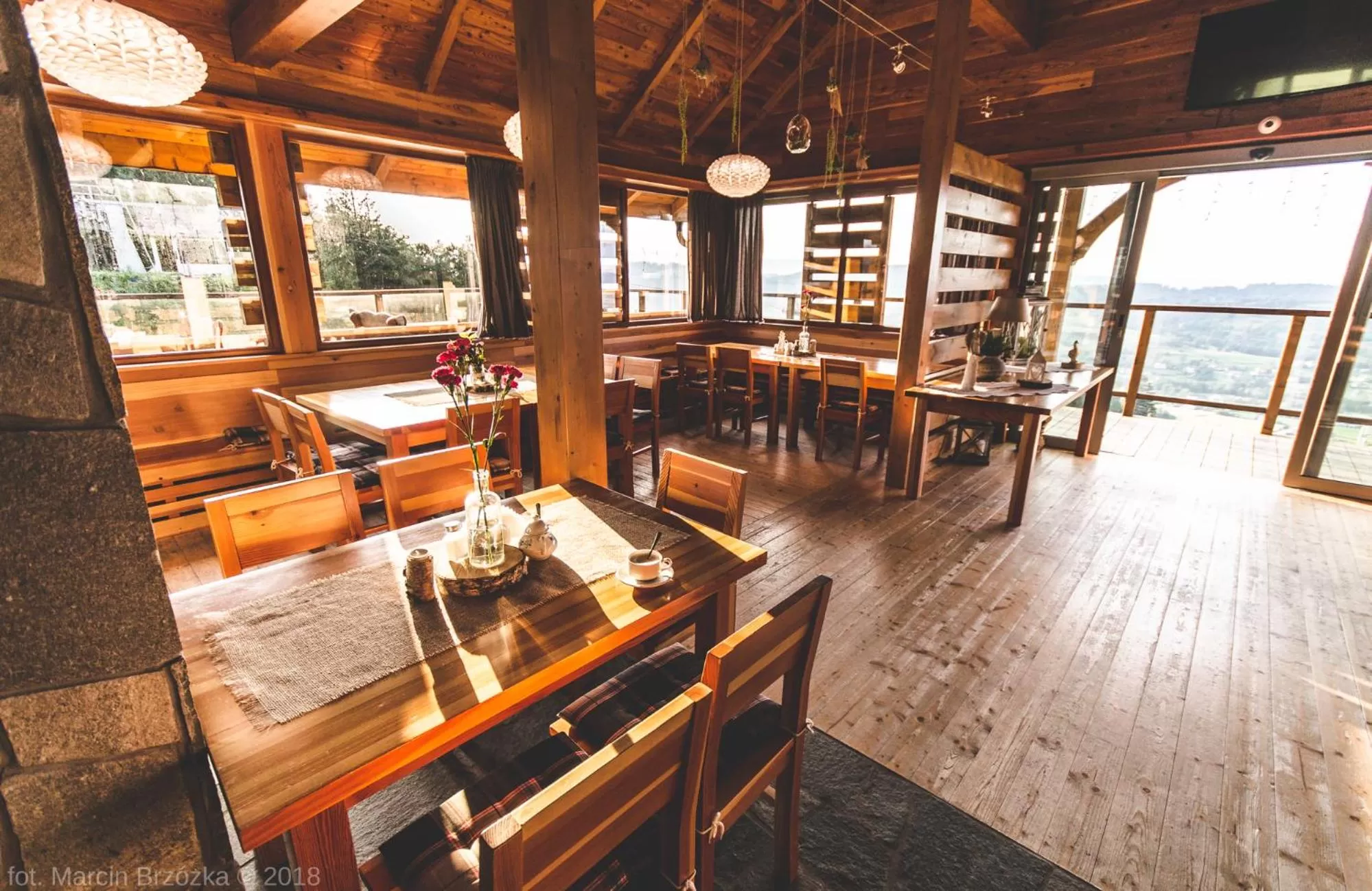 Skiing in Hotel Kompleks Beskid z basenem i stokiem narciarskim - blisko Babiej Góry