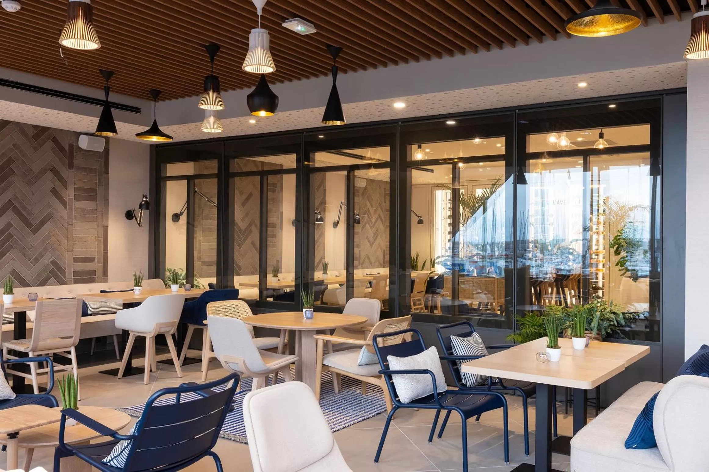 Restaurant/places to eat in Hilton Garden Inn Le Havre Centre