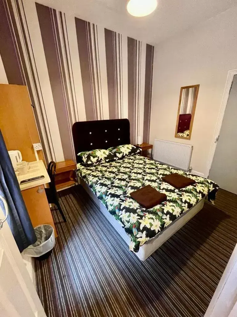 Double Room with Private Bathroom in Hayward Hotel Double Room with Private Bathroom in Hayward Hotel