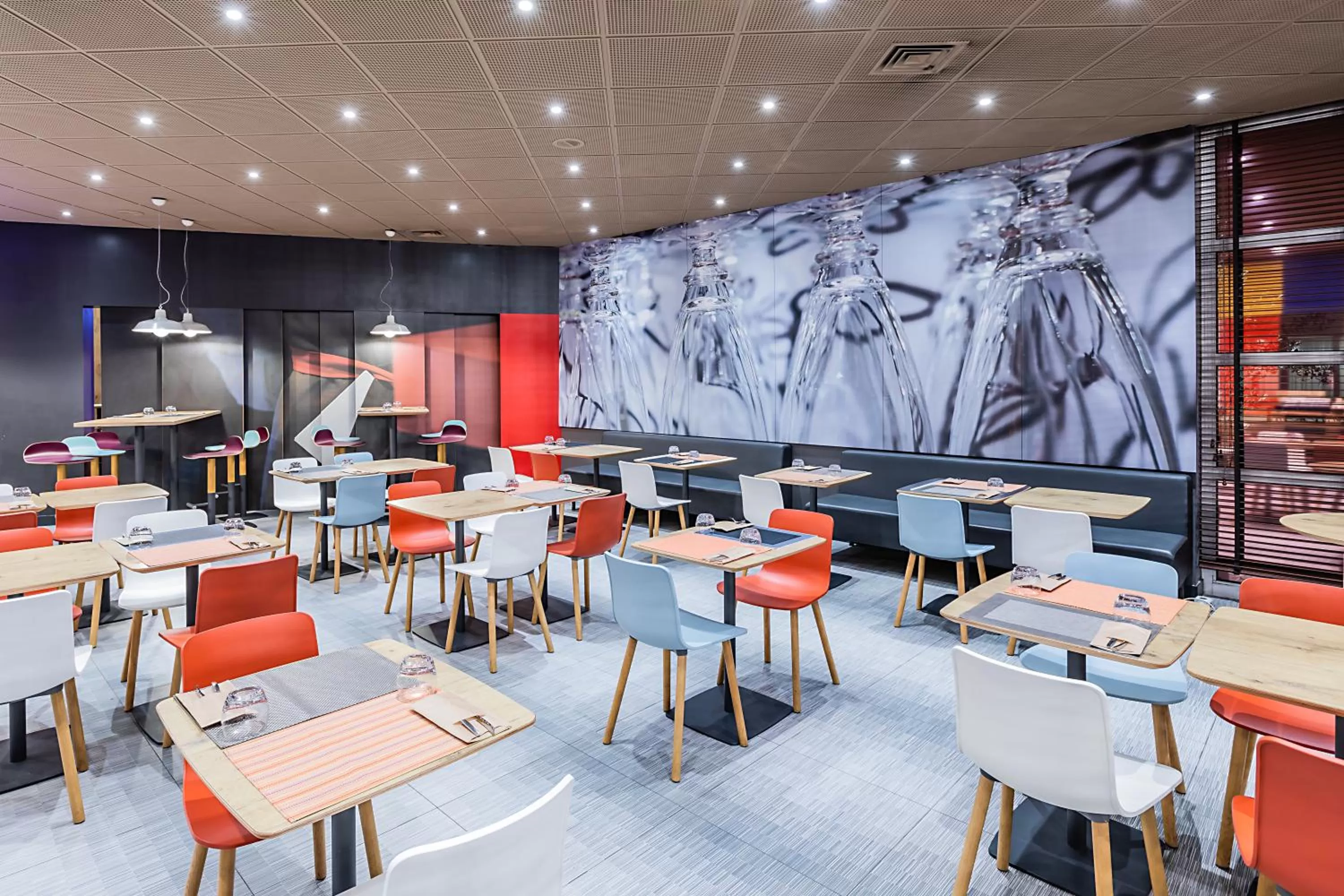 Restaurant/places to eat in Hotel ibis Porto Gaia