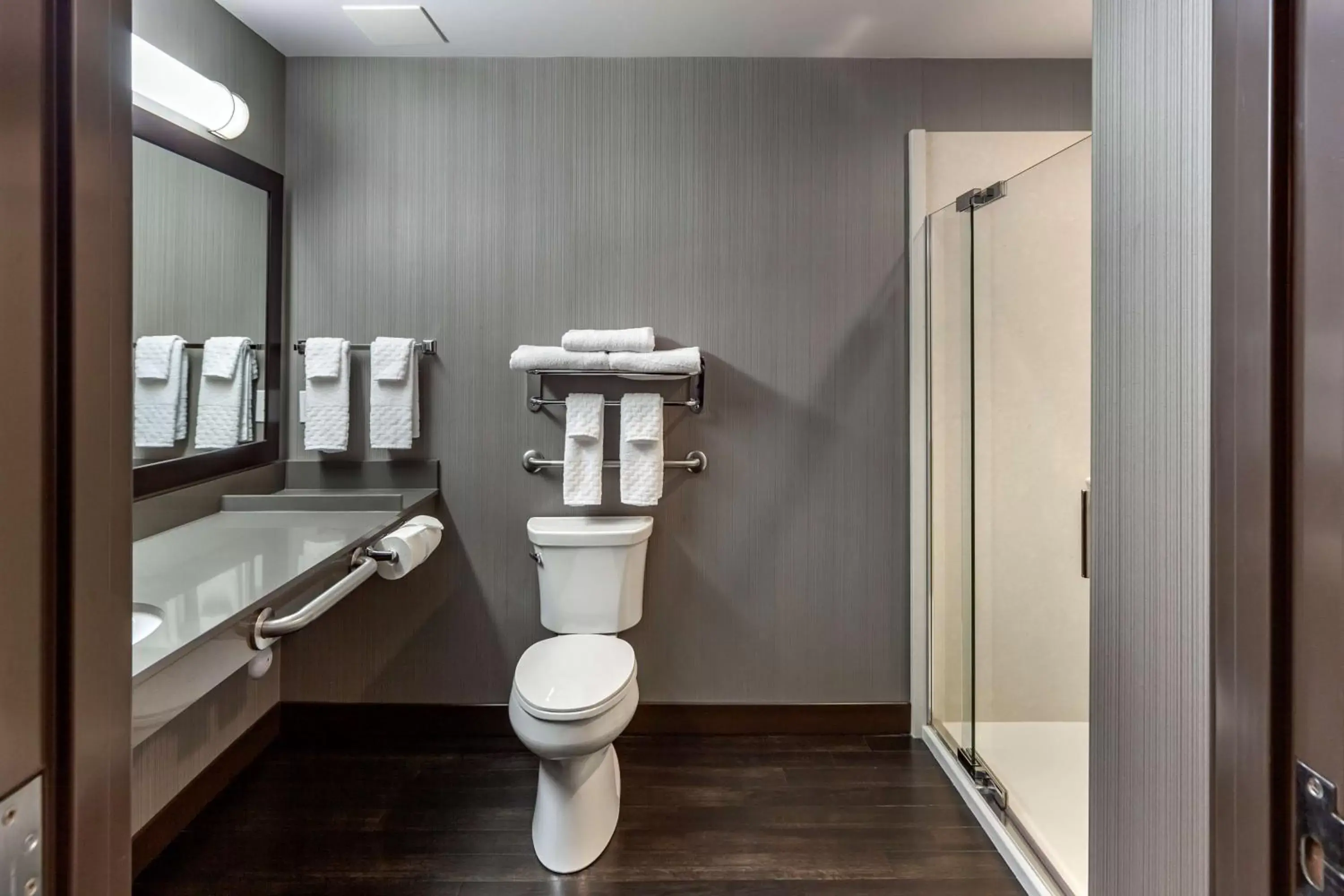 King Room with Walk-In Shower - Disability Access/Non-Smoking in Best Western Plus Meridian King Room with Walk-In Shower - Disability Access/Non-Smoking in Best Western Plus Meridian