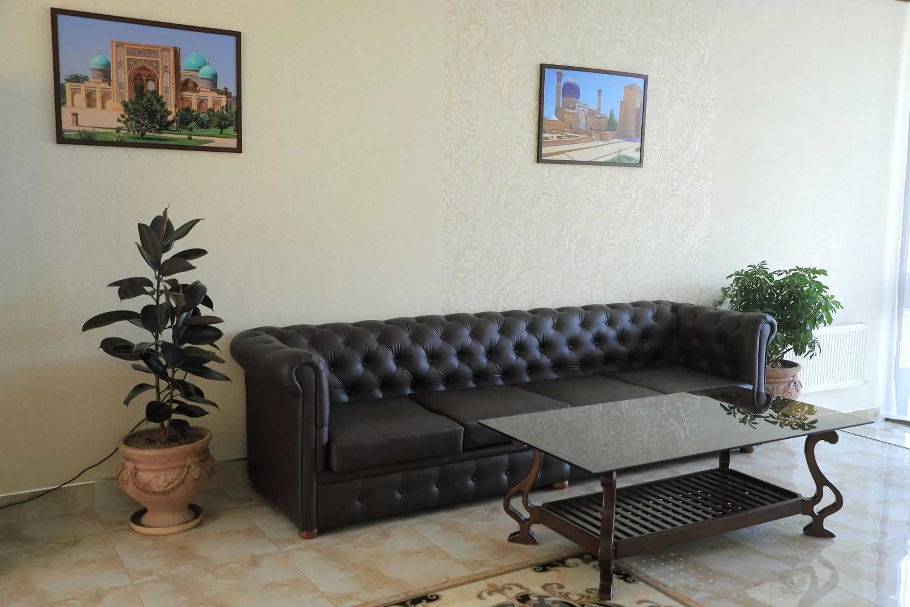 Living room in Osiyo Palace