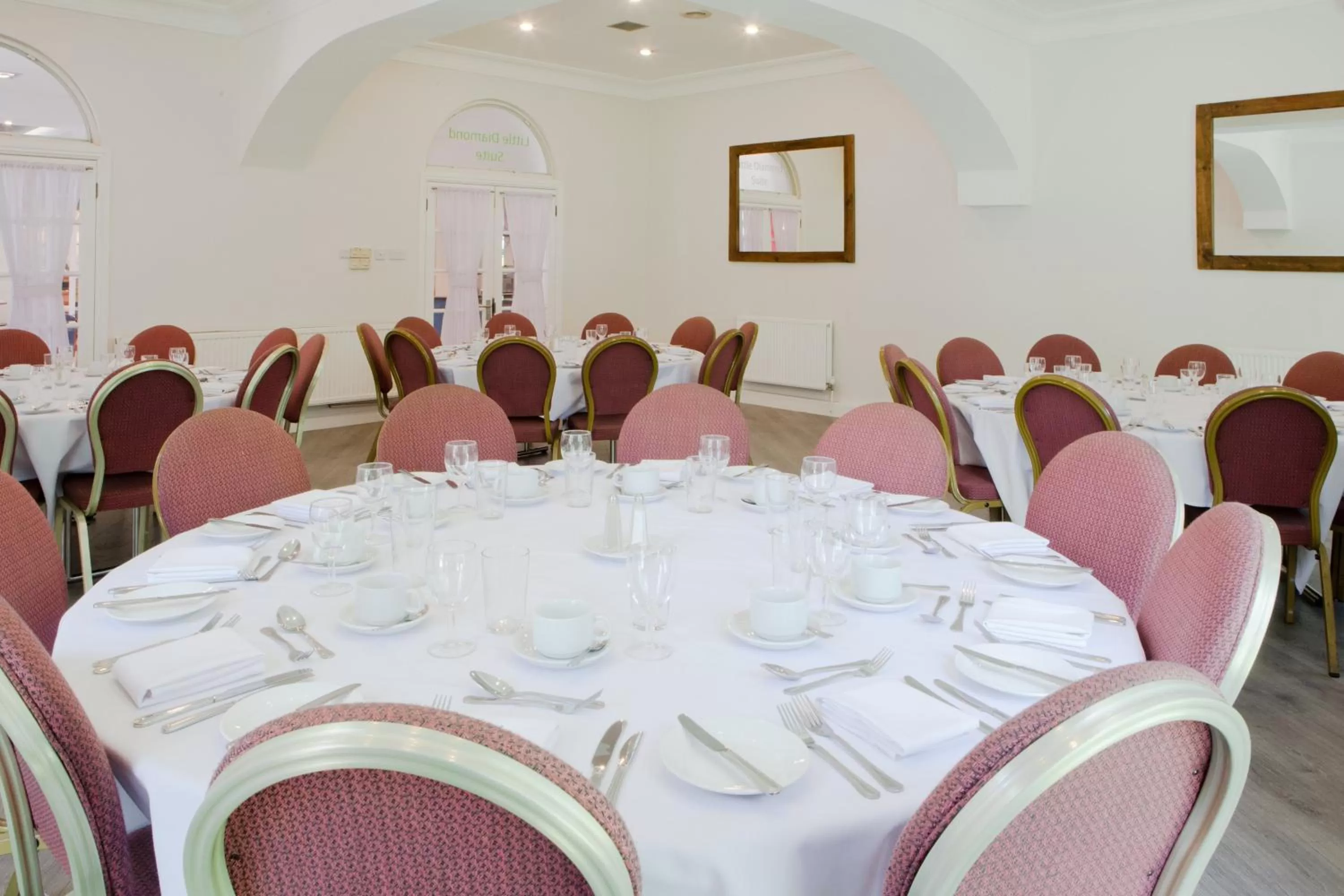 Restaurant/places to eat in Holiday Inn Corby Kettering A43 by IHG