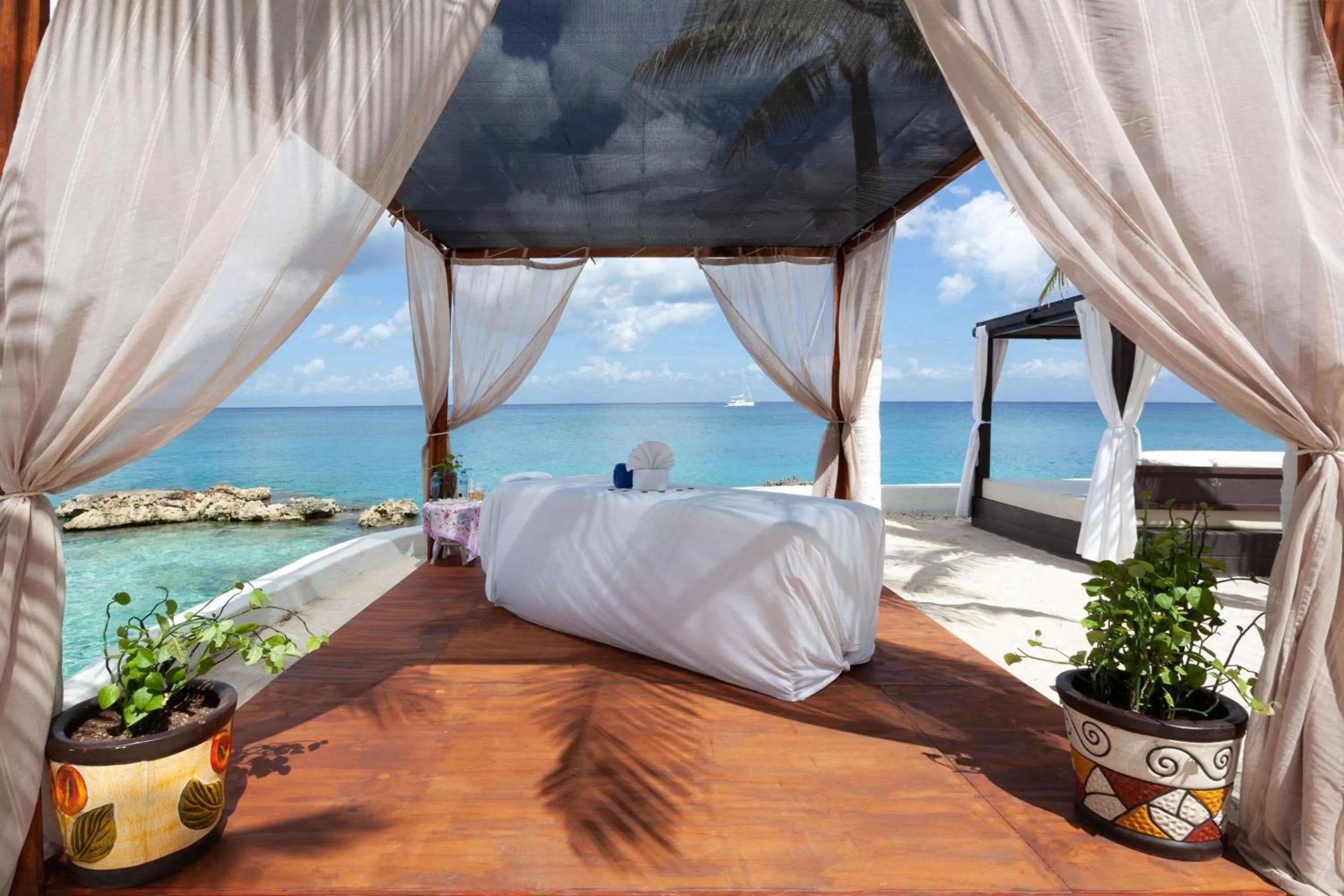 Spa and wellness centre/facilities, Bed in Cozumel Hotel & Resort Trademark Collection by Wyndham