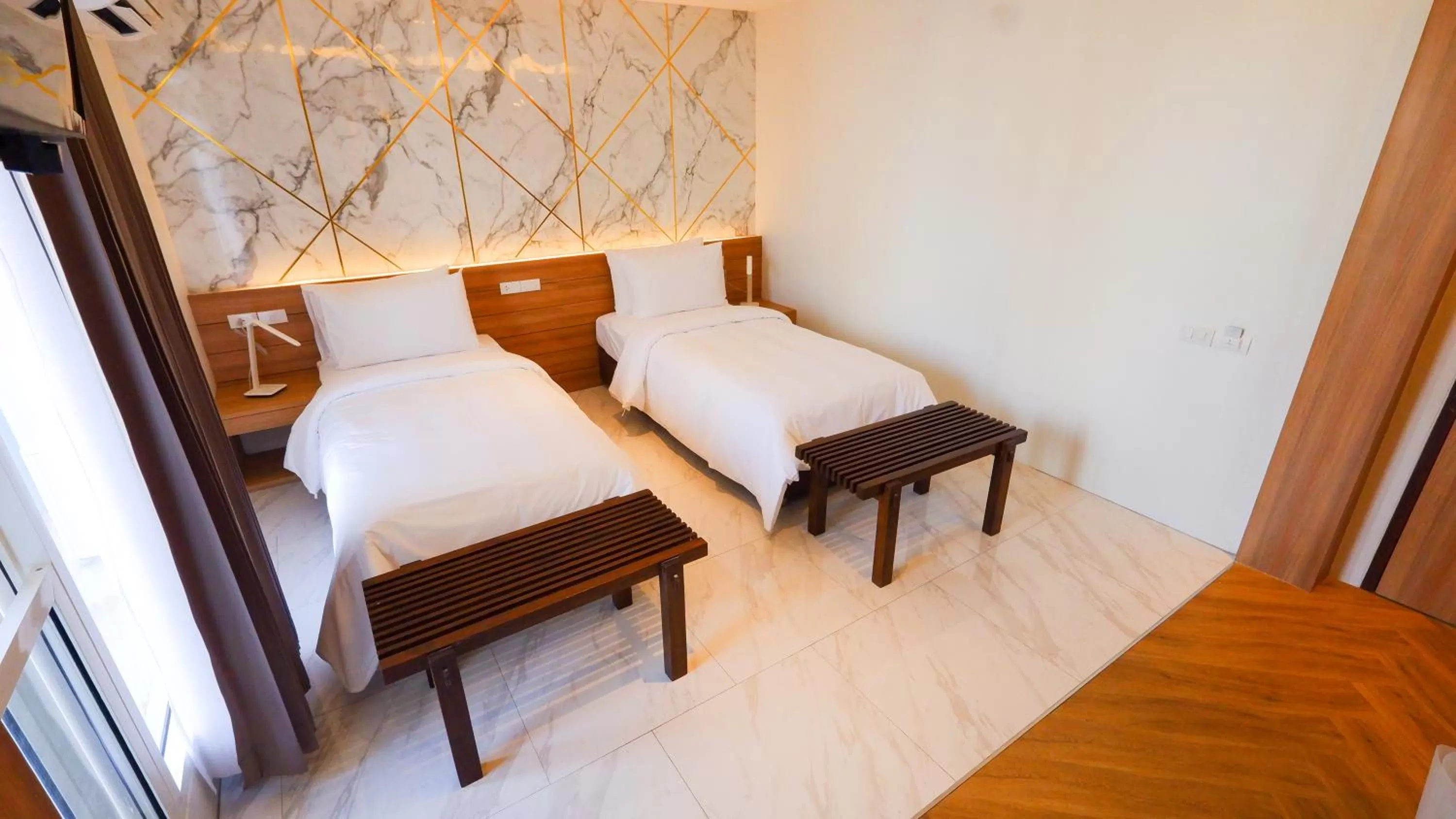 Bedroom, Bed in Pinnacle Dream