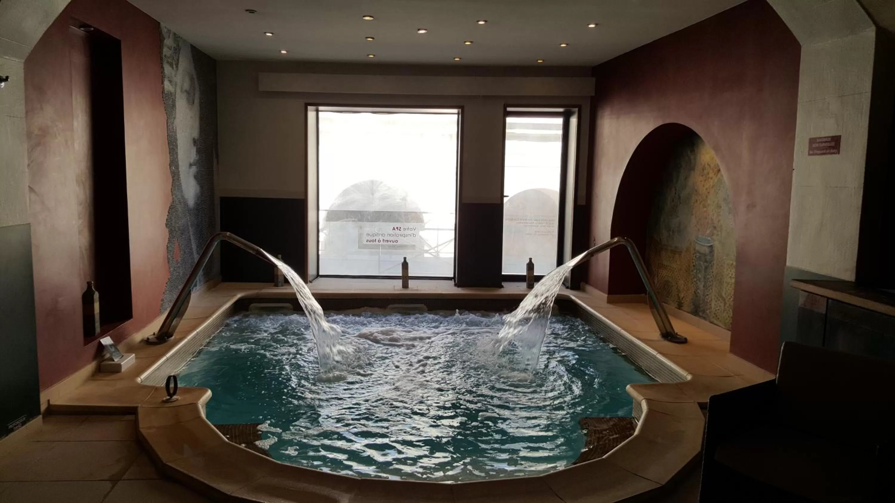 Hot Tub in Hotel Spa Le Calendal
