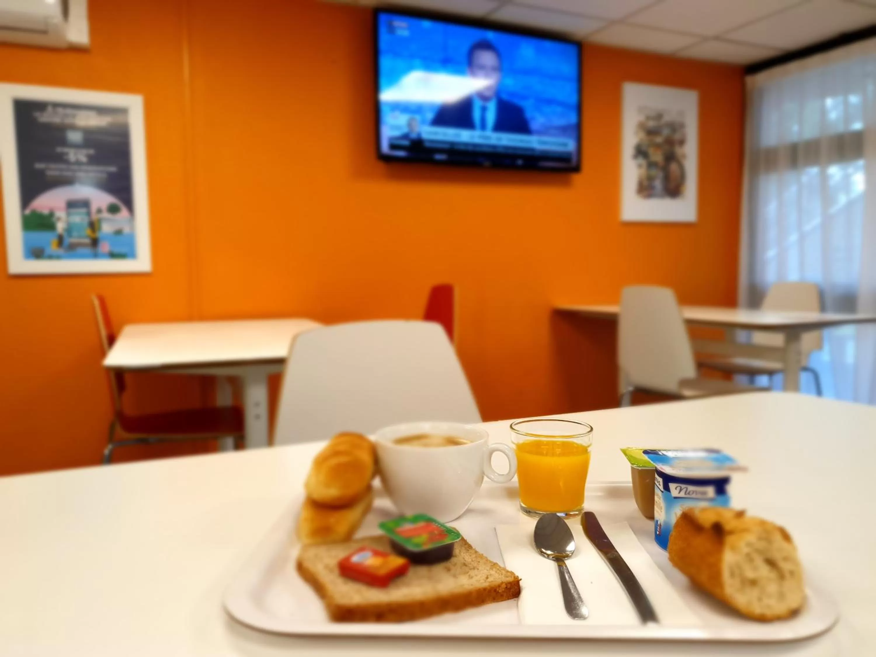 Restaurant/places to eat in Premiere Classe Nancy Est Essey