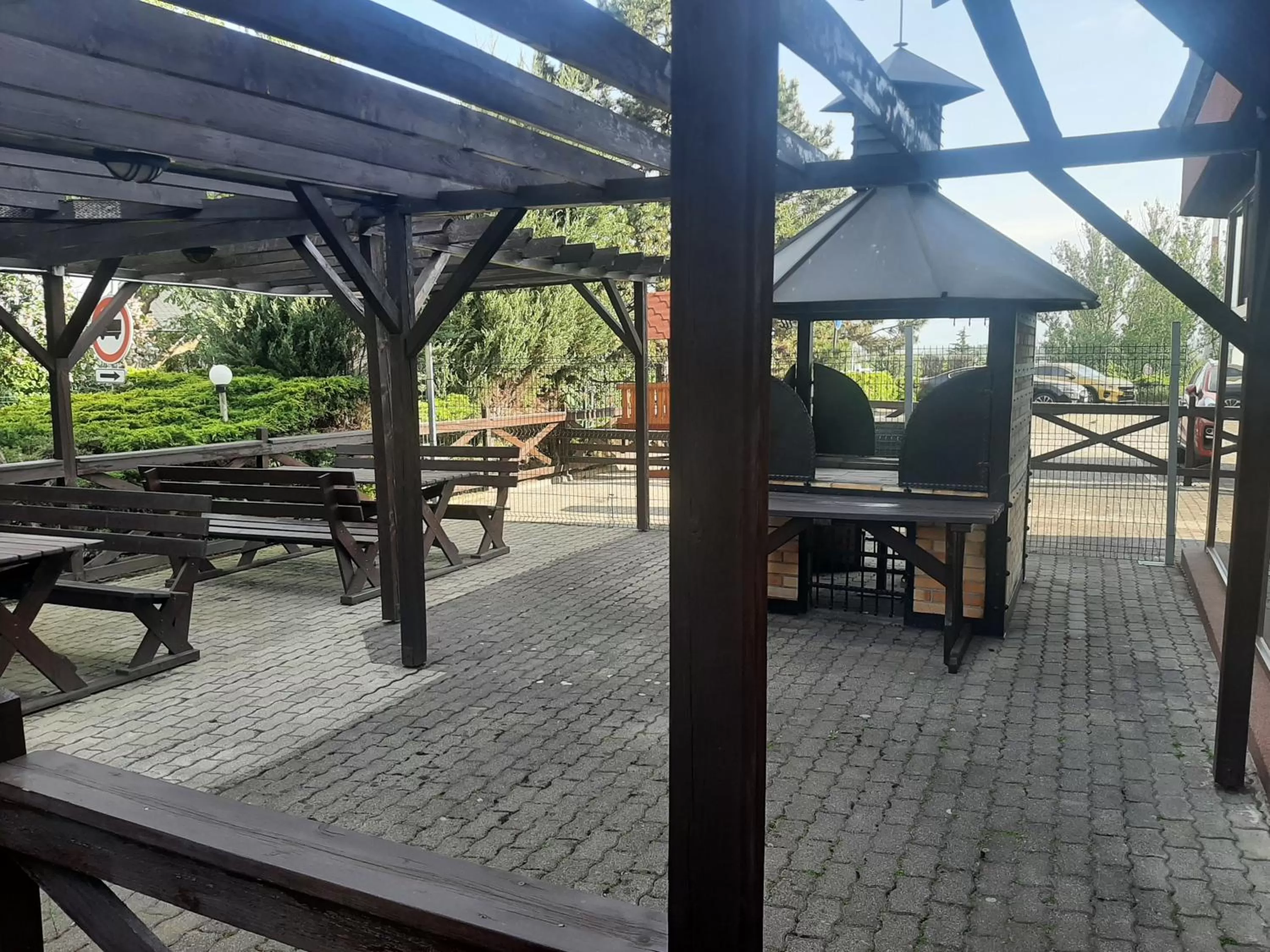 BBQ facilities in garni Hotel ASAS***