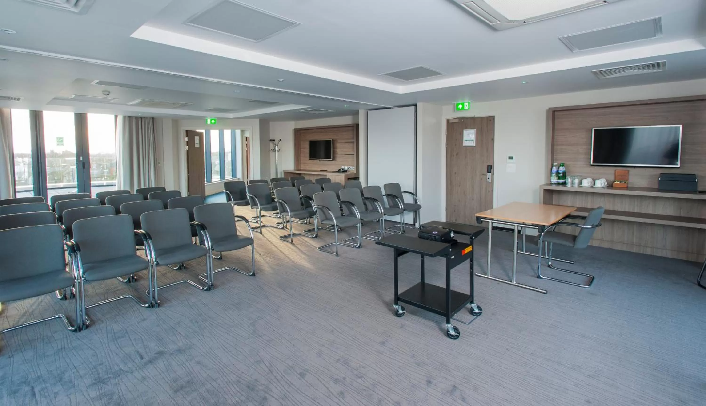 Meeting/conference room in Holiday Inn London West by IHG
