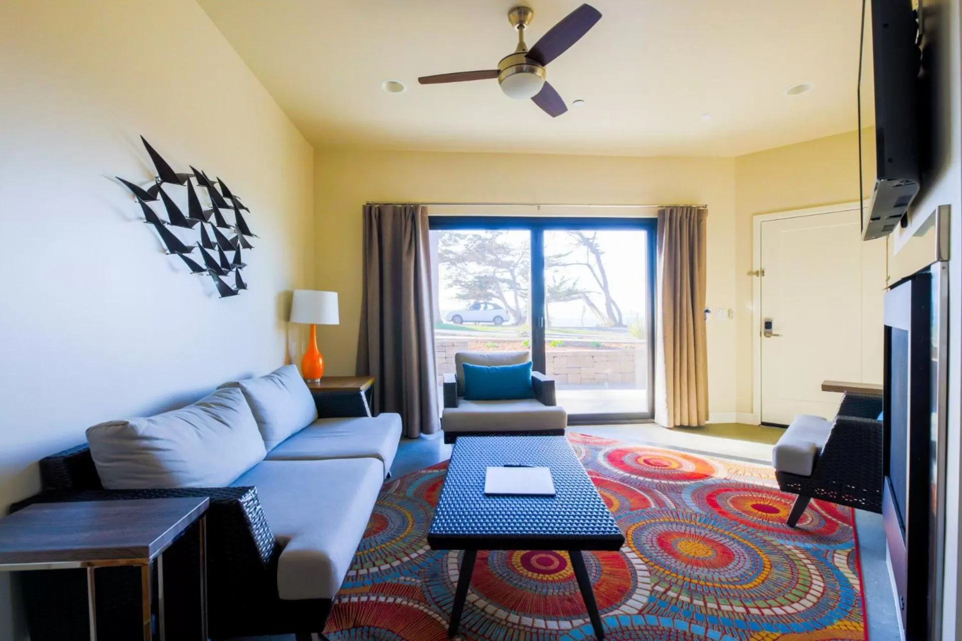 Living room in Baywood Inn Bed & Breakfast
