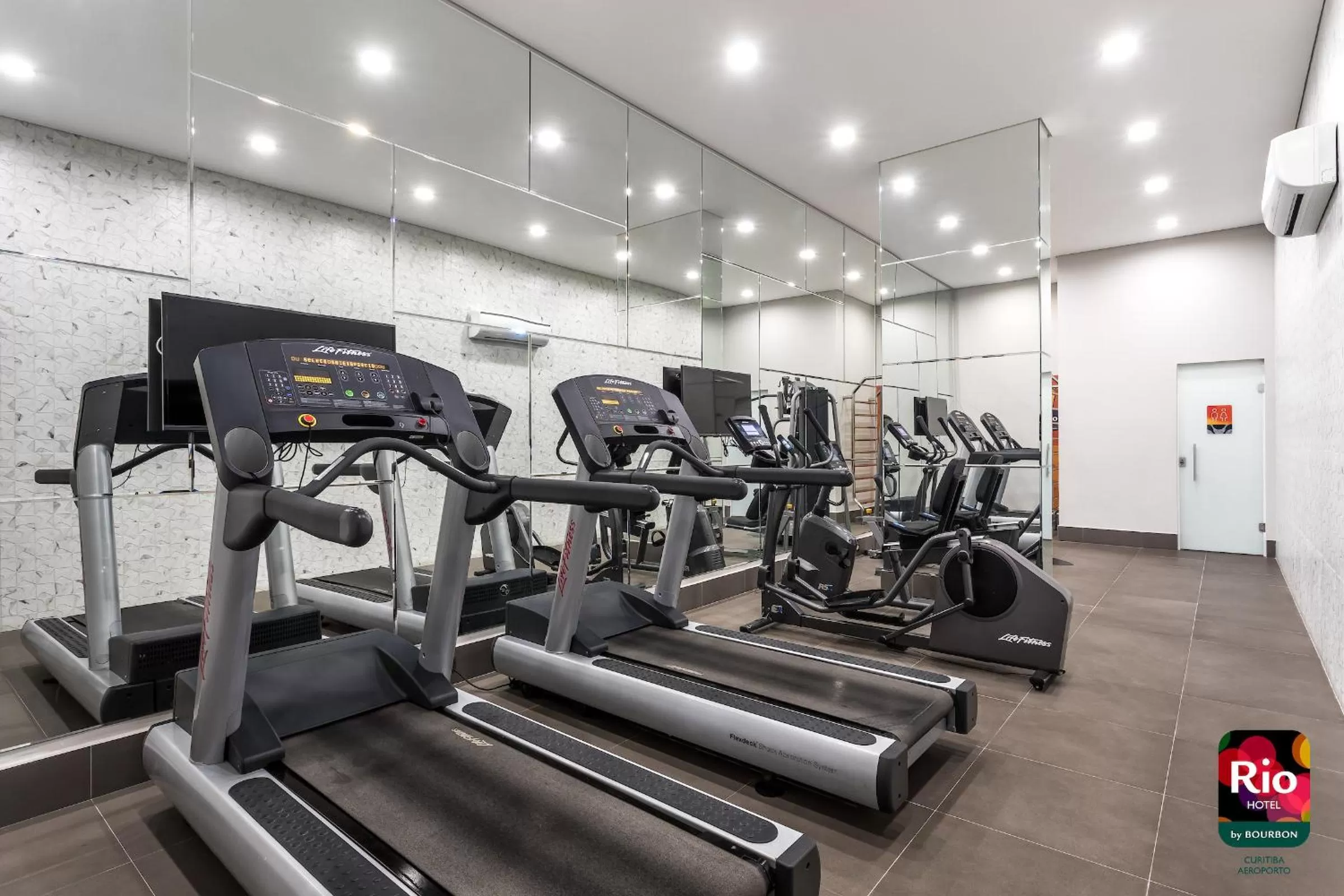 Fitness centre/facilities in Rio Hotel by Bourbon Curitiba Aeroporto