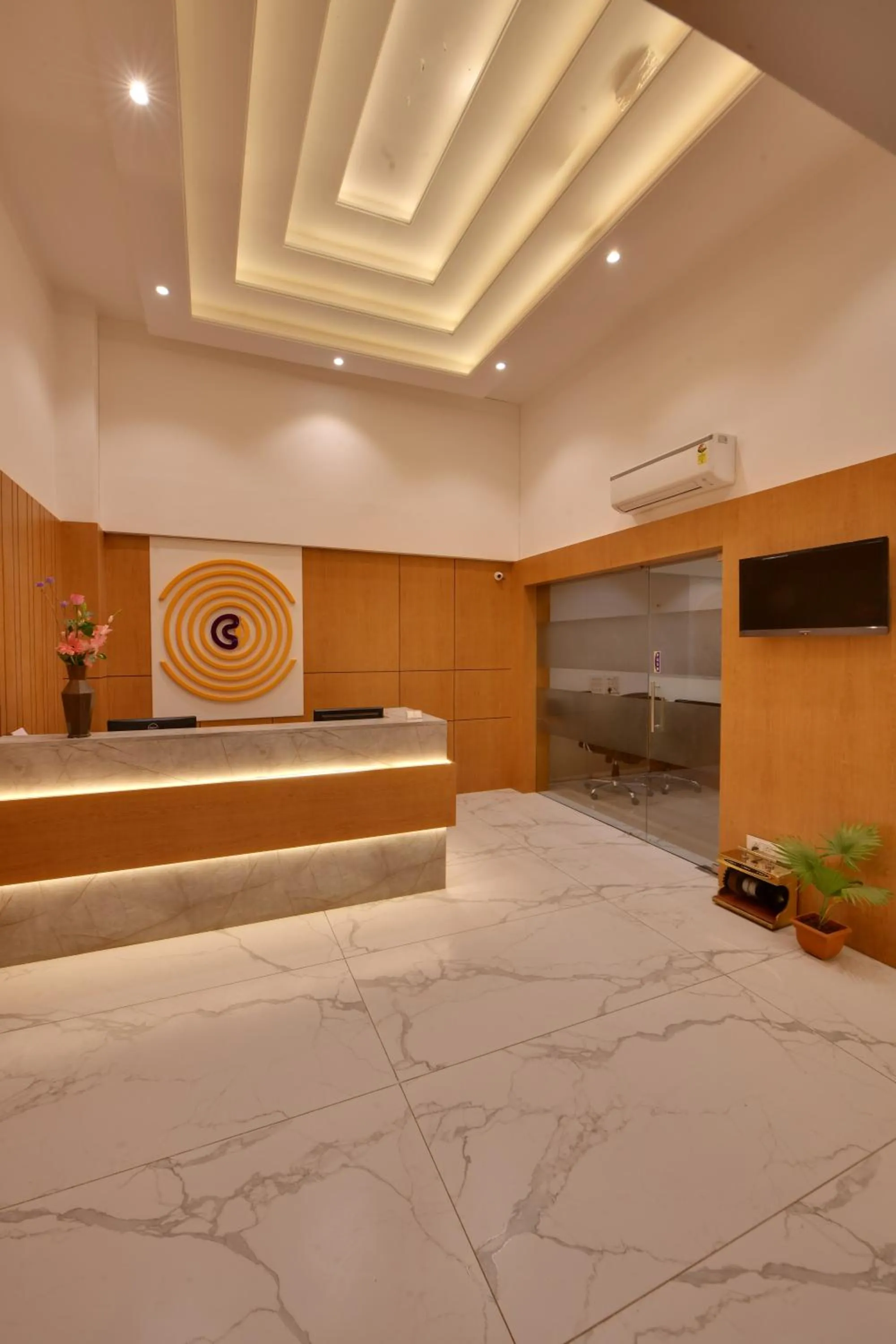 Lobby or reception in Click Hotel by Suba, Jamnagar