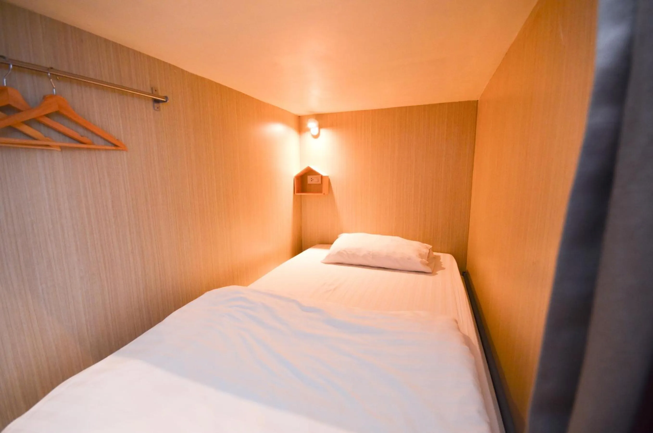 bunk bed, Bed in Good Day Hostel