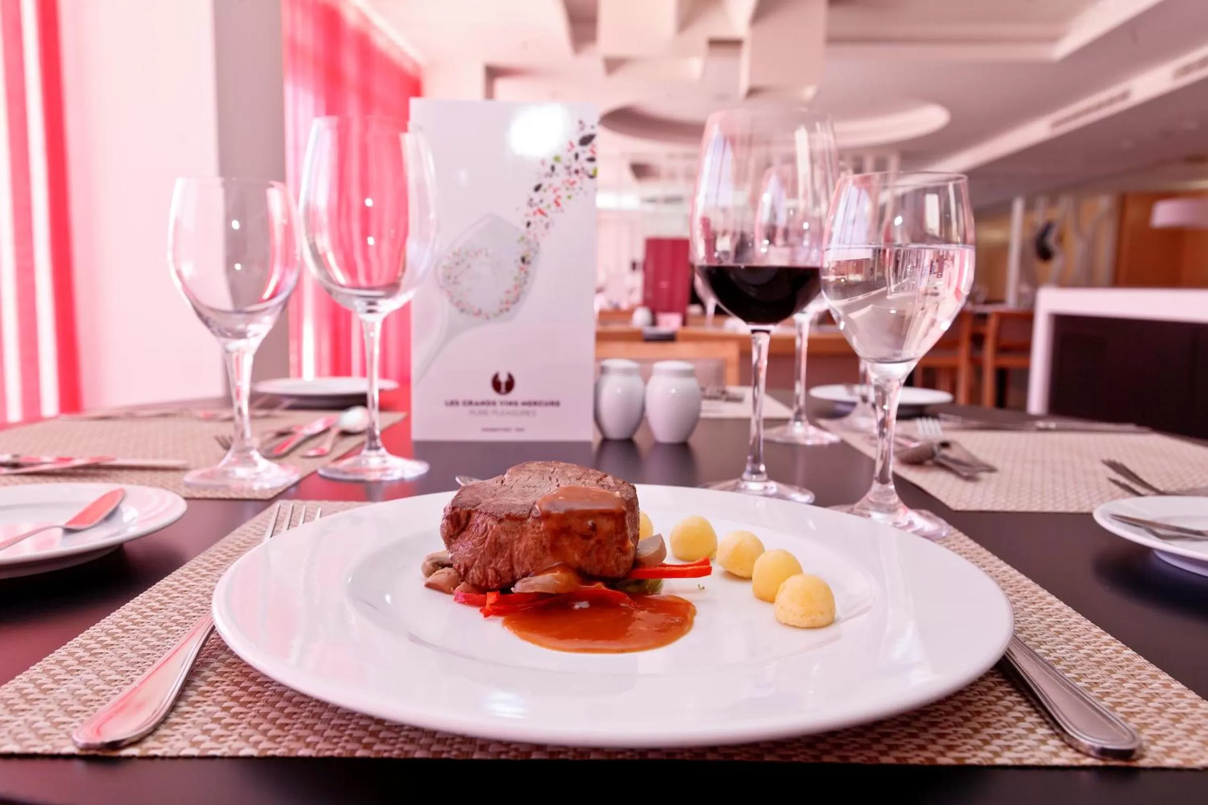 Restaurant/places to eat in Hotel Mercure Braga Centro