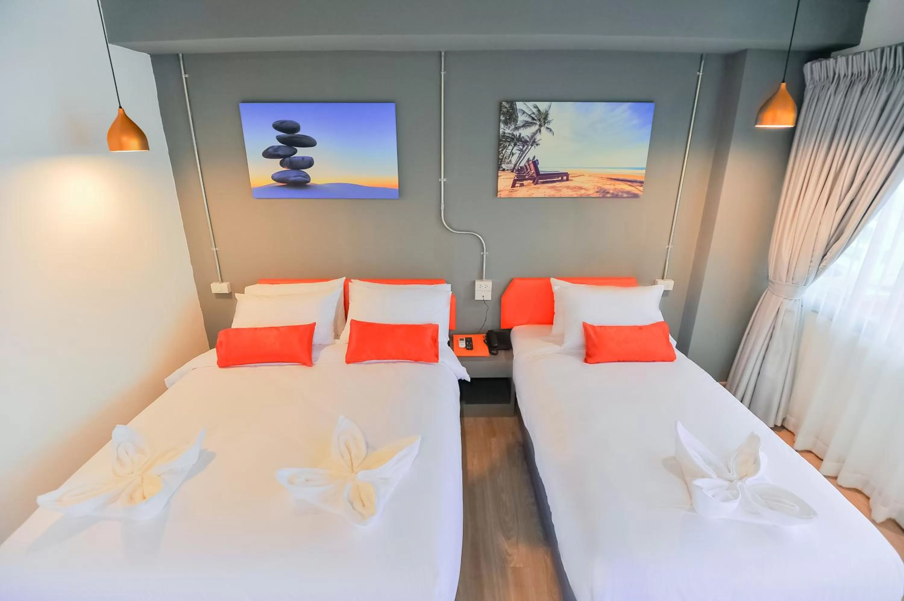 Bedroom, Bed in 7 Stays Pattaya Hotel