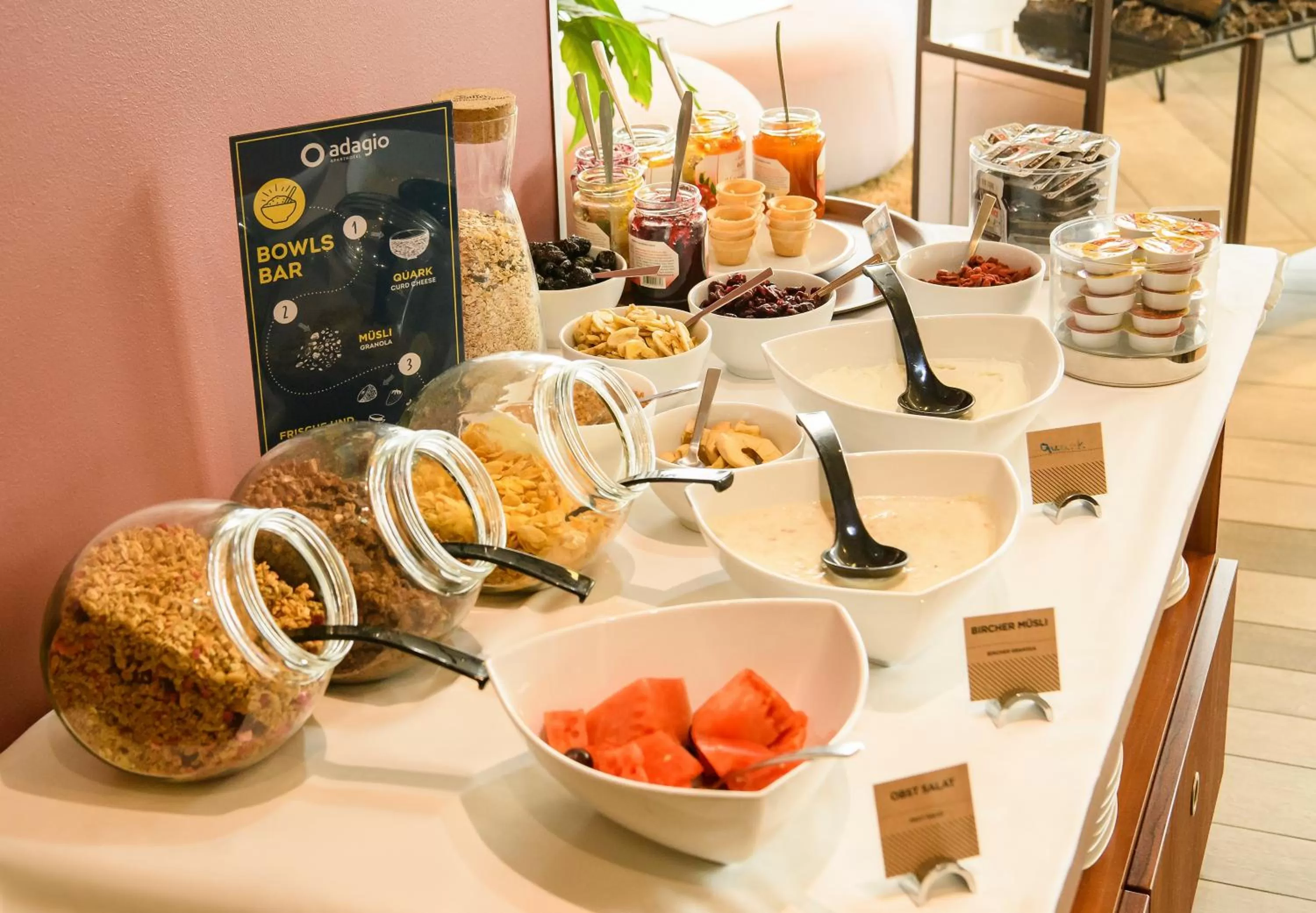 Food and drinks in Aparthotel Adagio Muenchen City