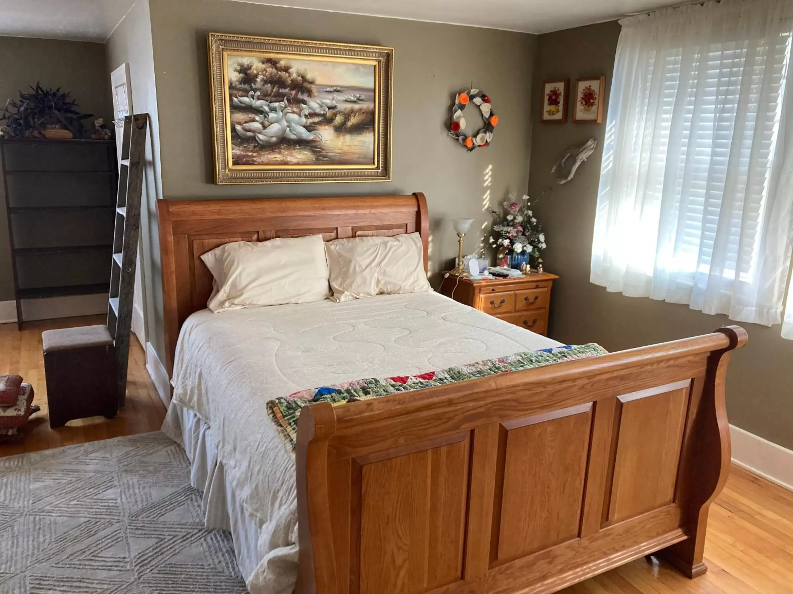 Deluxe Family Room in The Coffey House Deluxe Family Room in The Coffey House