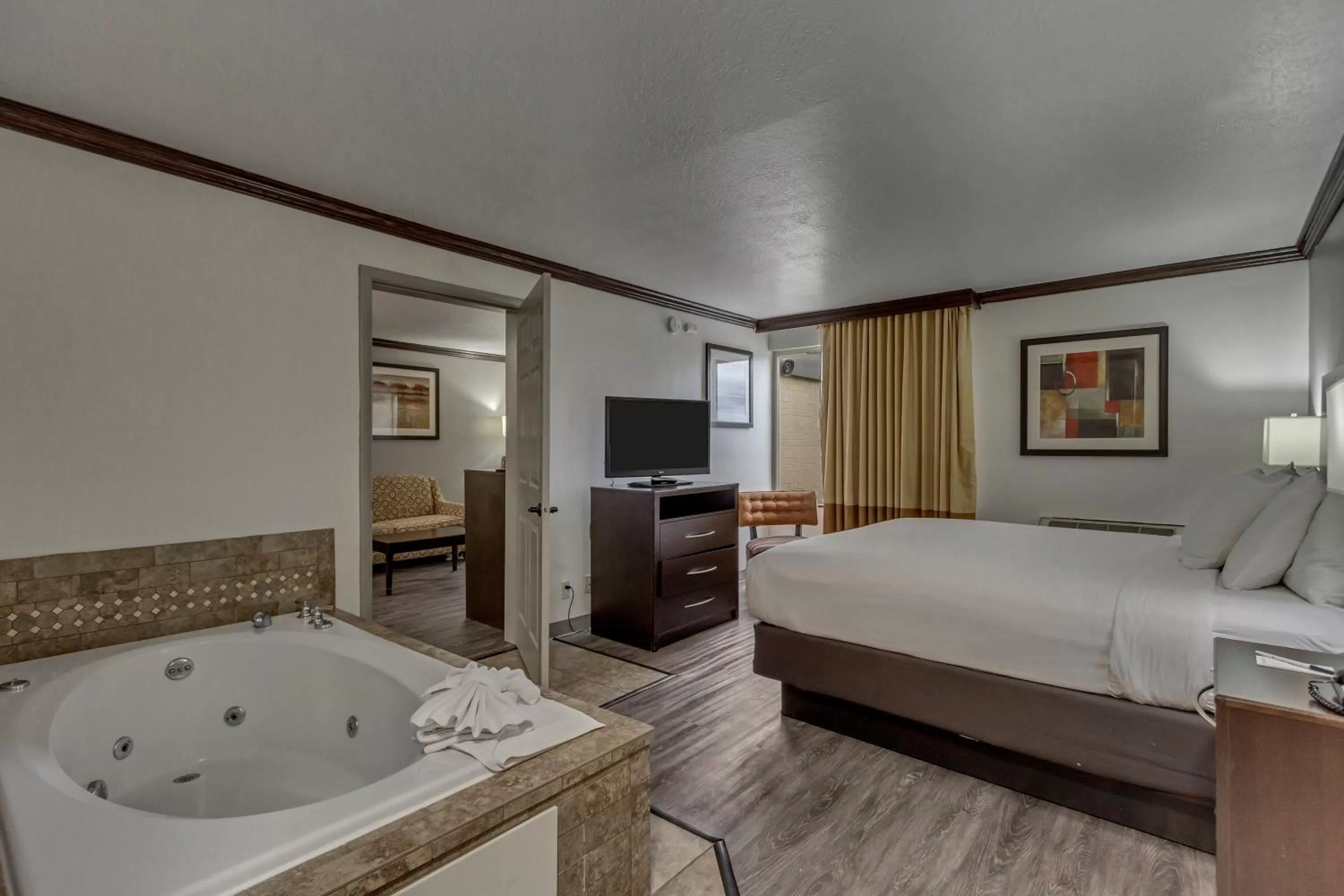 Bed in Park Inn by Radisson, Salt Lake City-Midvale