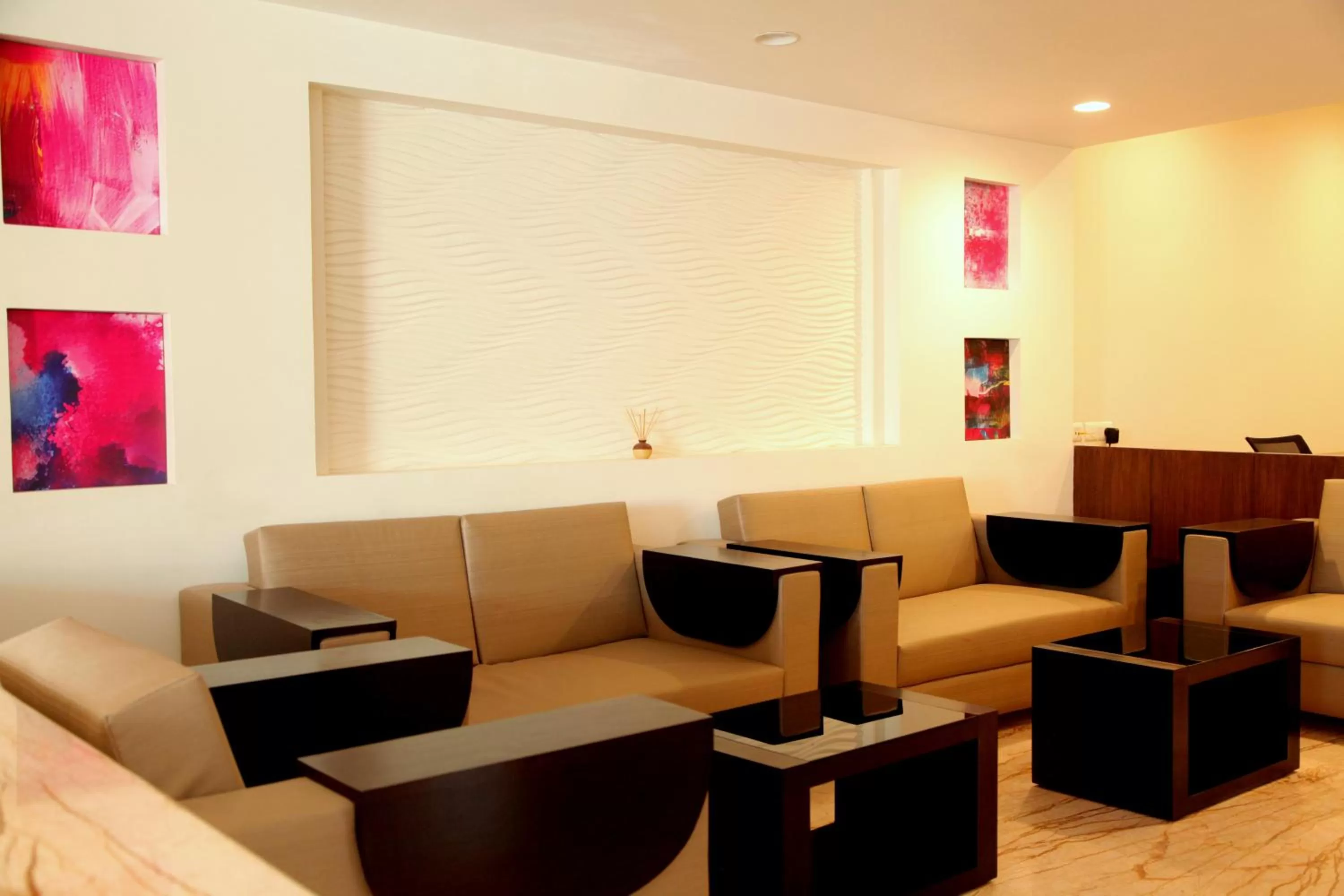 Lobby or reception in Le Roi Jammu - Near Jammu Railway Station