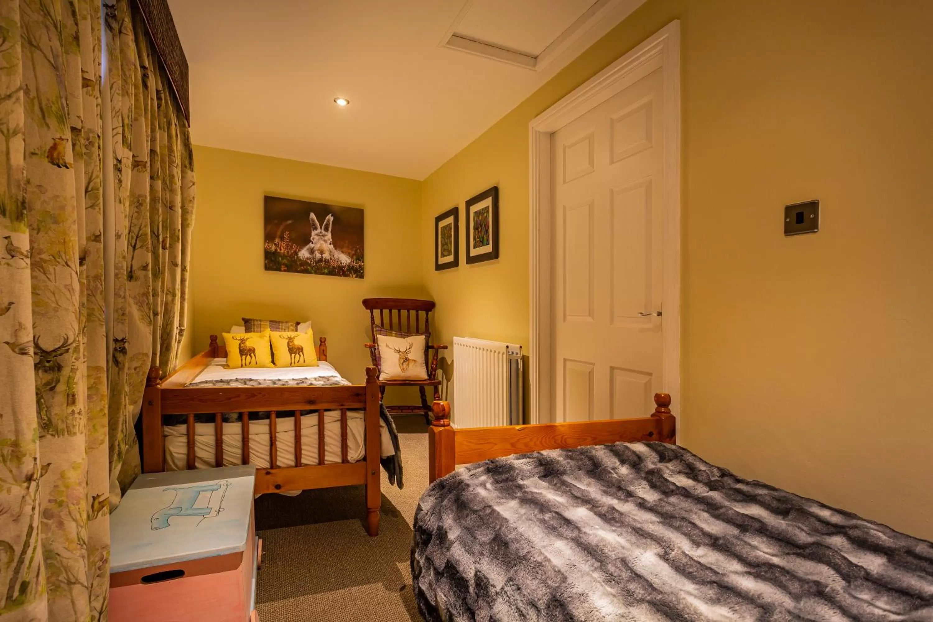 Bedroom, Bed in The Feathers Hotel, Helmsley, North Yorkshire - The Coaching Inn Group
