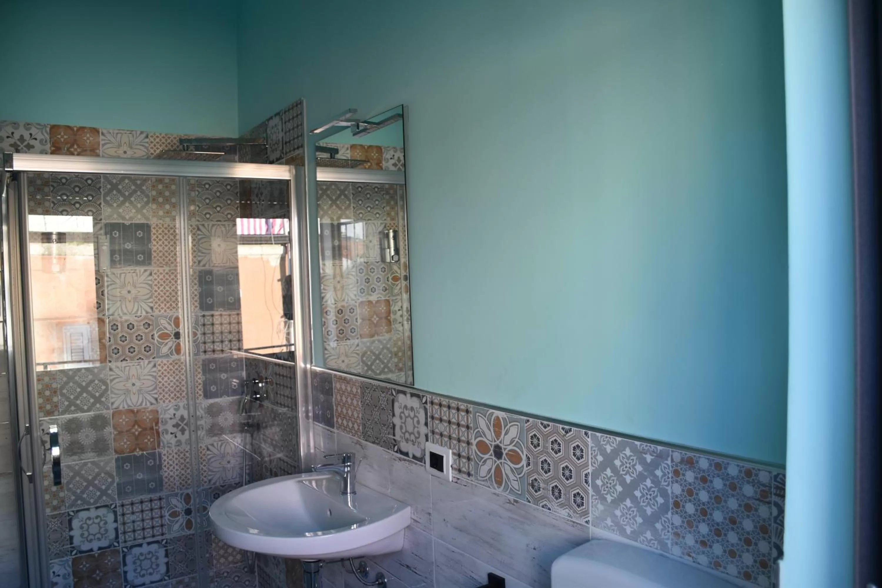 Shower in B&B Aurora