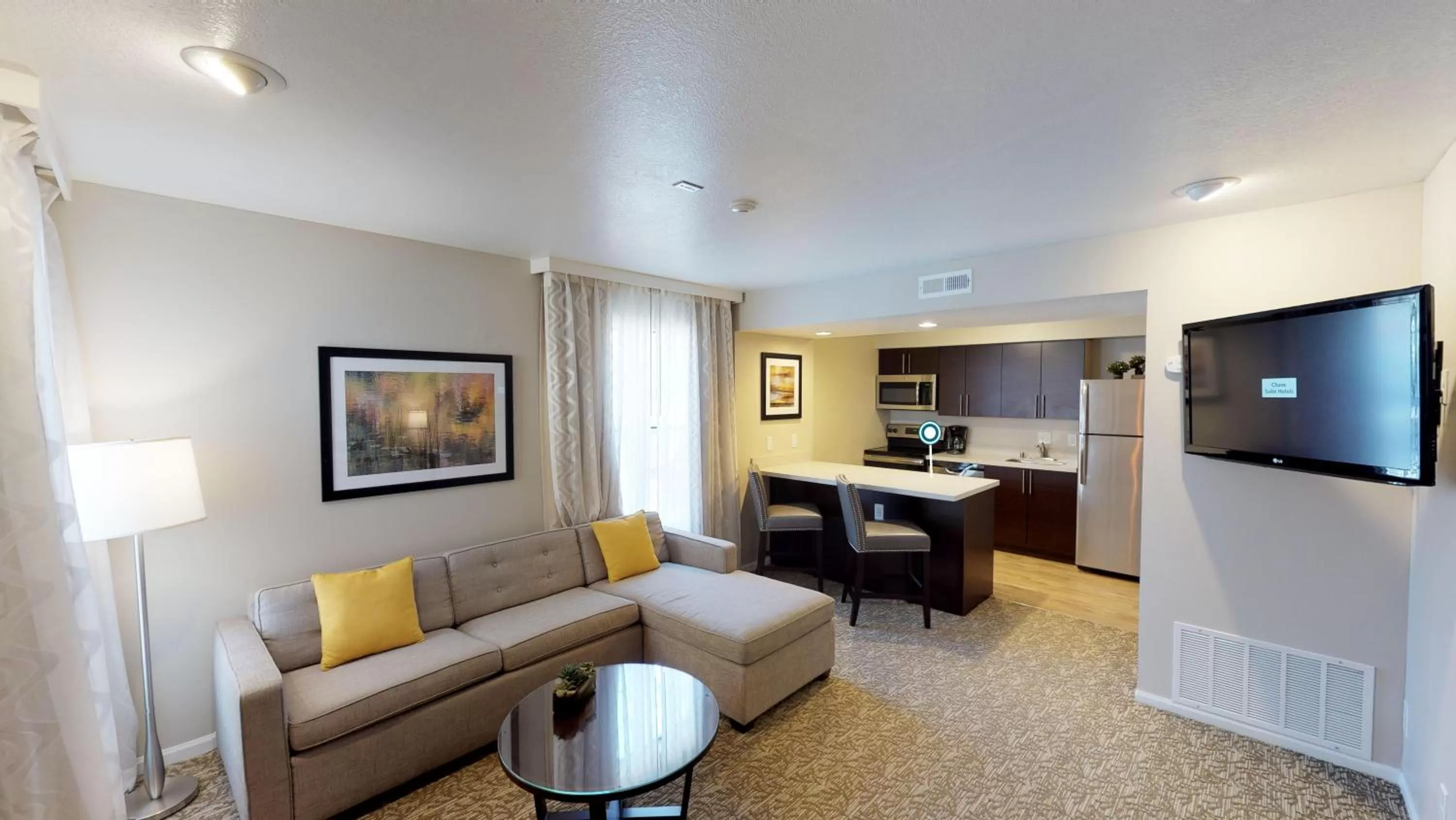 Living room in Chase Suite Hotel Newark Fremont