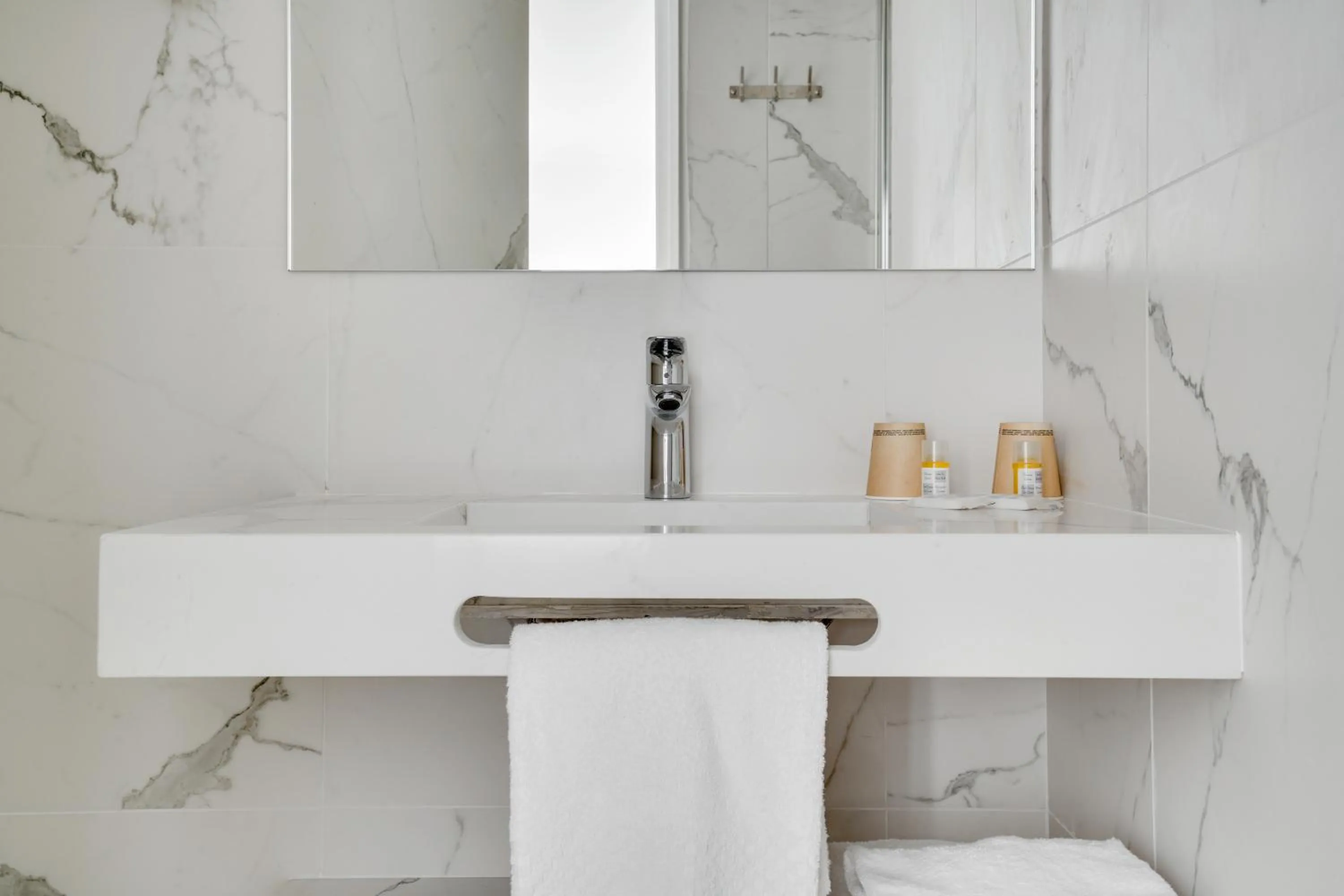 Bathroom in Joli Môme