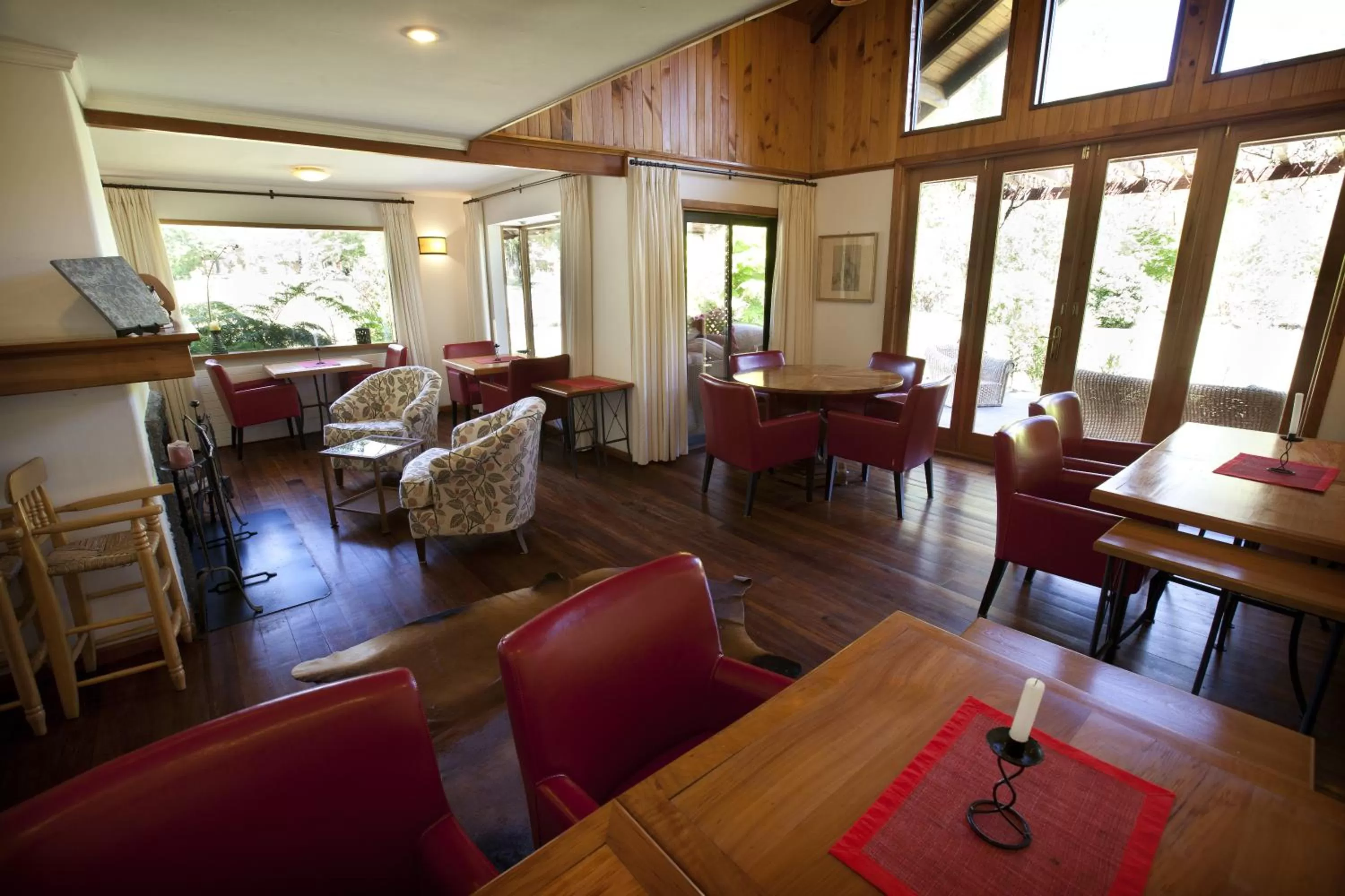 Restaurant/Places to Eat in Hotel Posada del Río - Parque Metreñehue