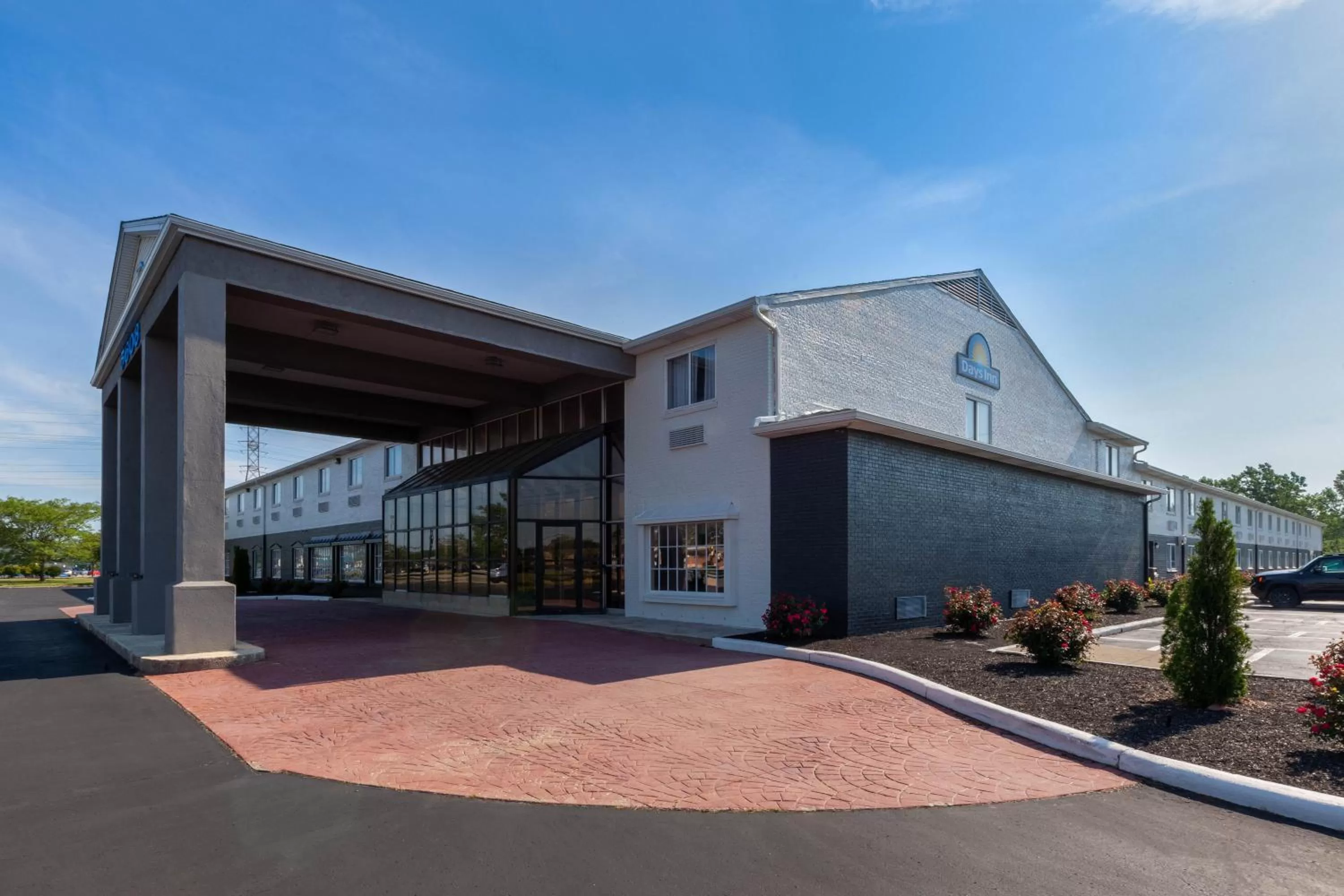 Property building in Days Inn by Wyndham Sandusky Cedar Point
